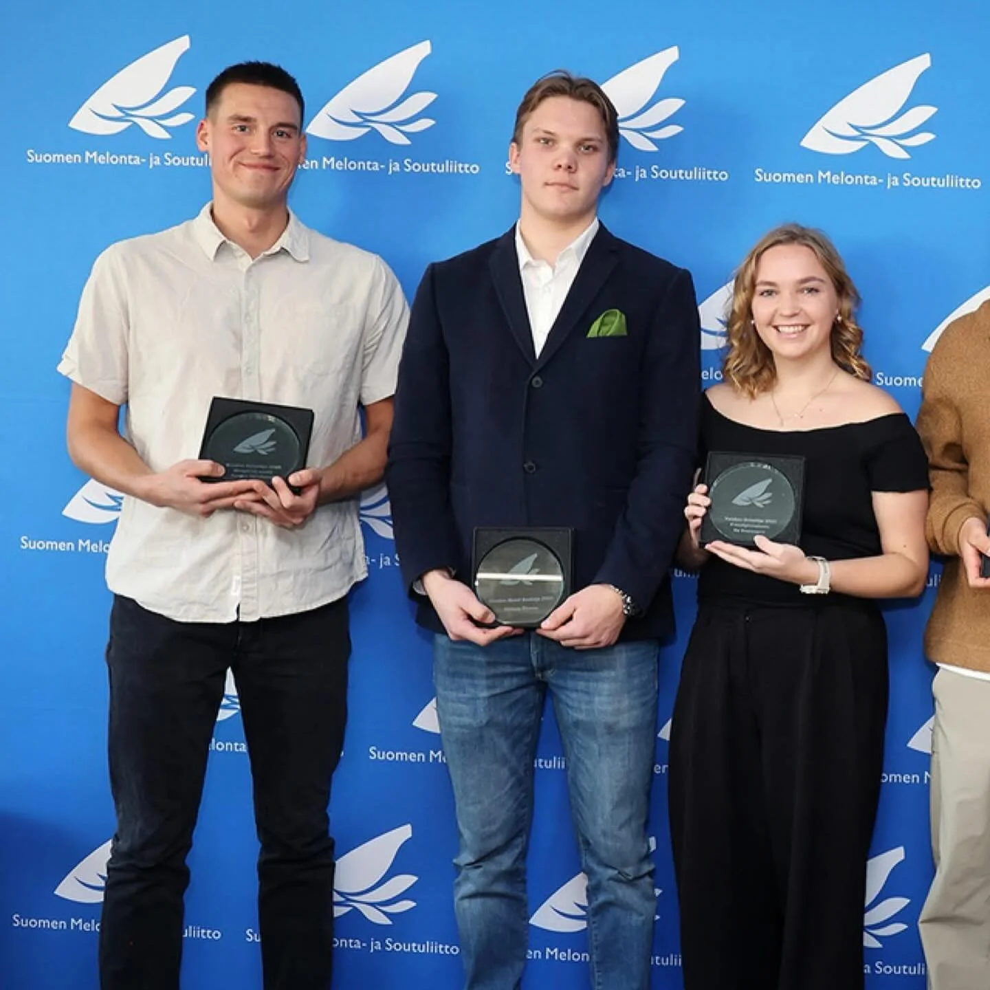 Soutuseura NRC urheilijoita palkittiin @melontajasoutuliitto palkitsemistilaisuudessa syyskokouksen yhteydess&auml; 22.11. 

Seuran urheilijat nappasivat kaksi palkintoa lajiensa parhaina urheilijoina. 

Vuoden rannikkosoutajaksi valittiin @eevakn yh