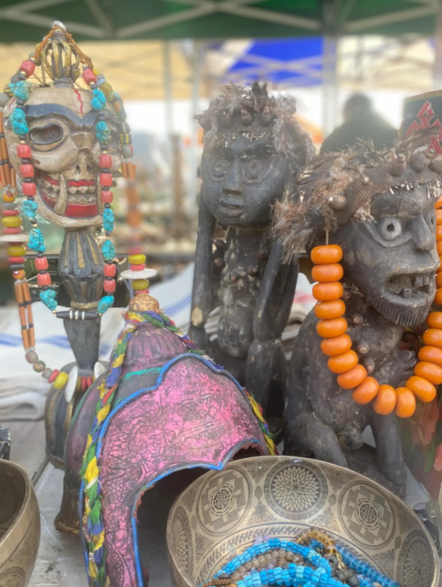 Happy Halloween! 🎃👻 Scare them just that little bit more with one of these in the window 💀🖤
@sunburyantiques 
.
#vintagemarkets #interiorsourcing #sunburyantiques #sunburyantiquesmarket #homestylingfinds #VintageFinds