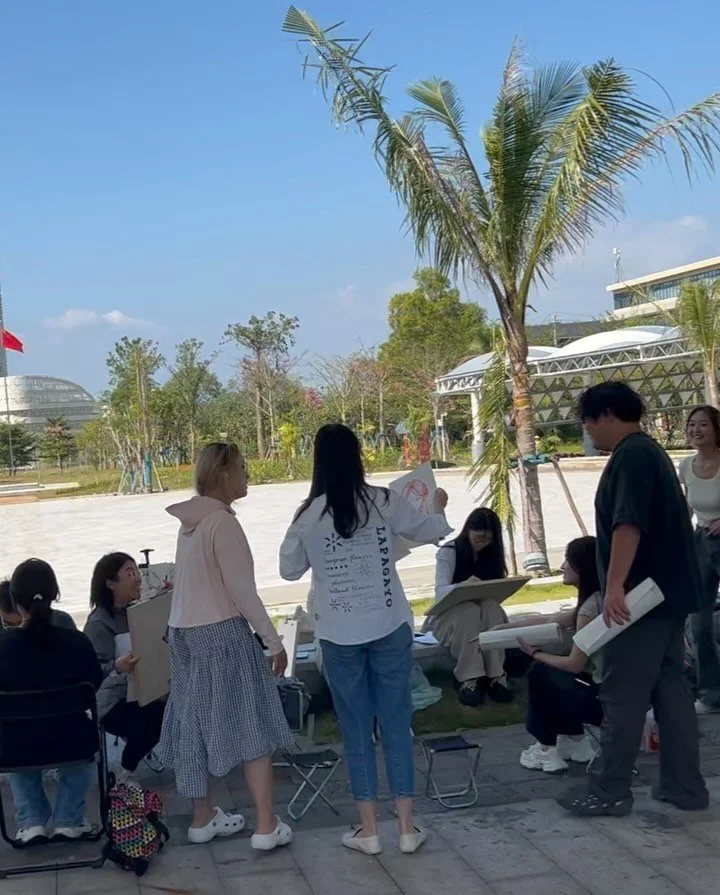Lunch time outdoor portrait drawing event! What a brilliant atmosphere, sunny possibilities&hellip;.I had a lump in my throat listening to ABBA here&hellip; so true&hellip; &lsquo;you can take the future even if you fail&rsquo;
