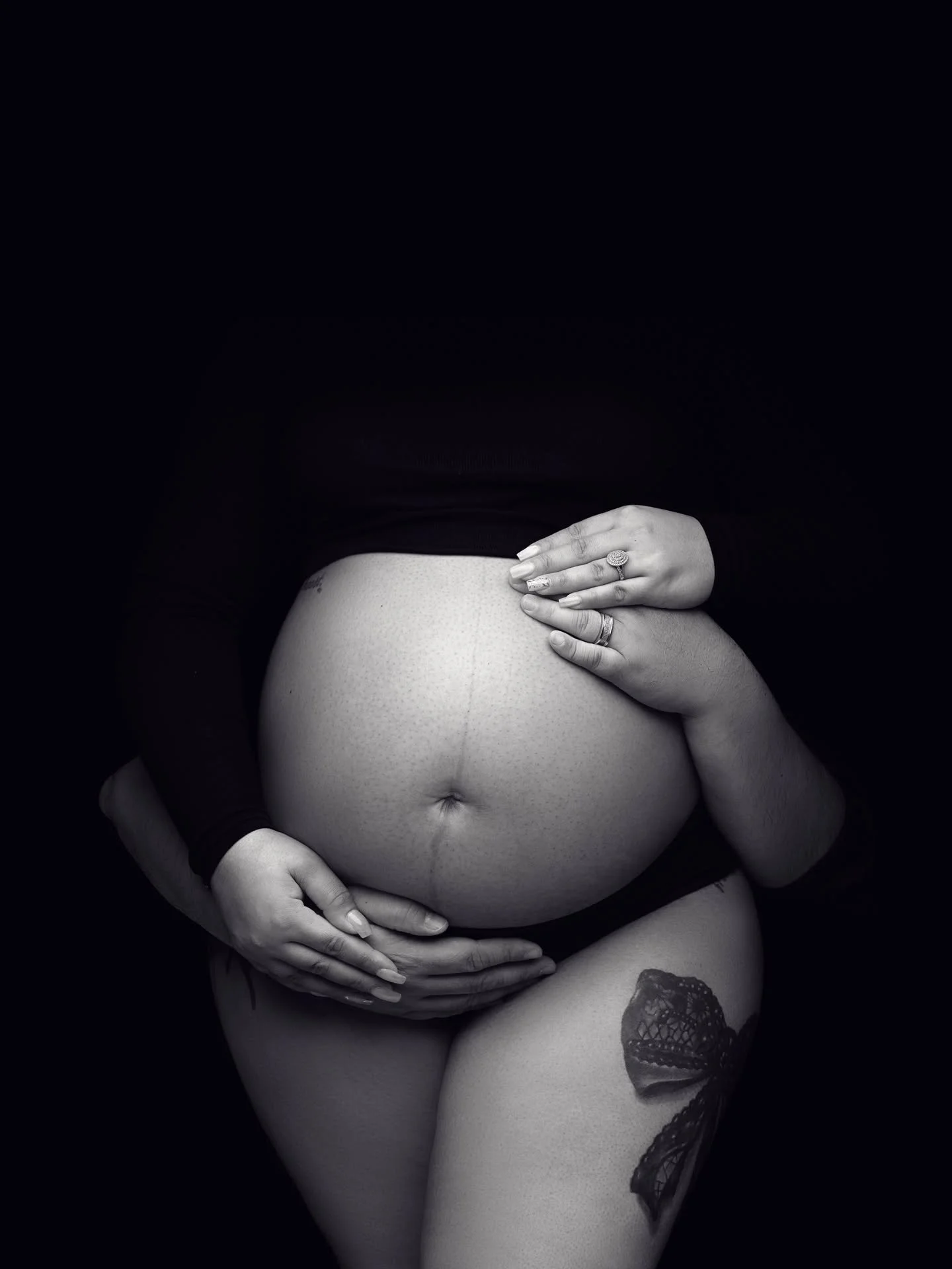Esta sesión se vivió con mucha suavidad. Fue un tiempo agradable, bonito, de esos momentos en los que todo va encontrando su lugar con naturalidad. Papá y mamá disfrutaron su experiencia, se sintieron presentes en lo que e