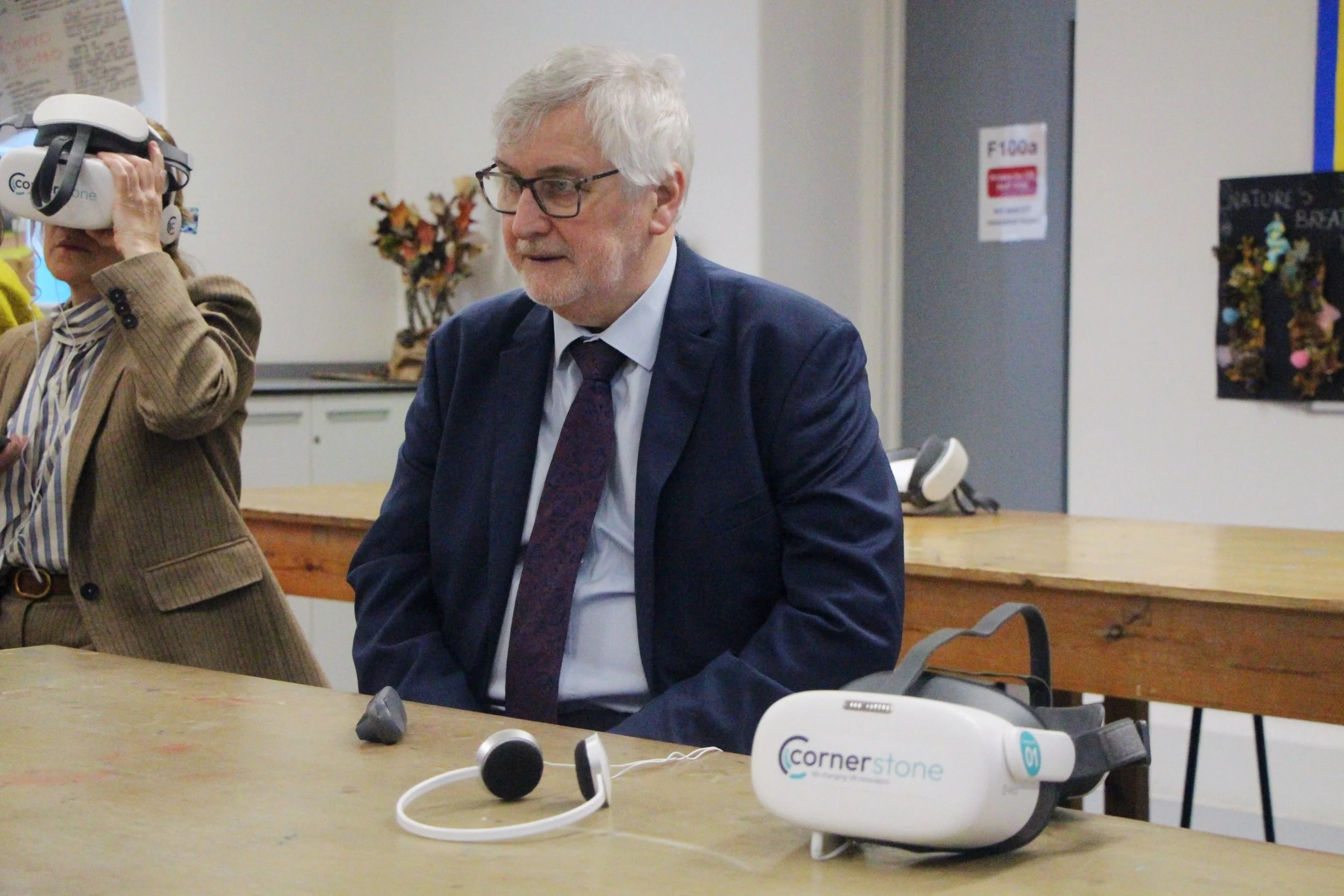 Clive Efford at Uni of Greenwich 6.jpg