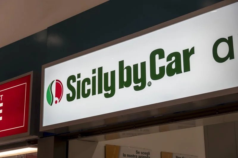 Incendio alla Sicily by Car, messaggi di solidarietà da istituzioni e territorio