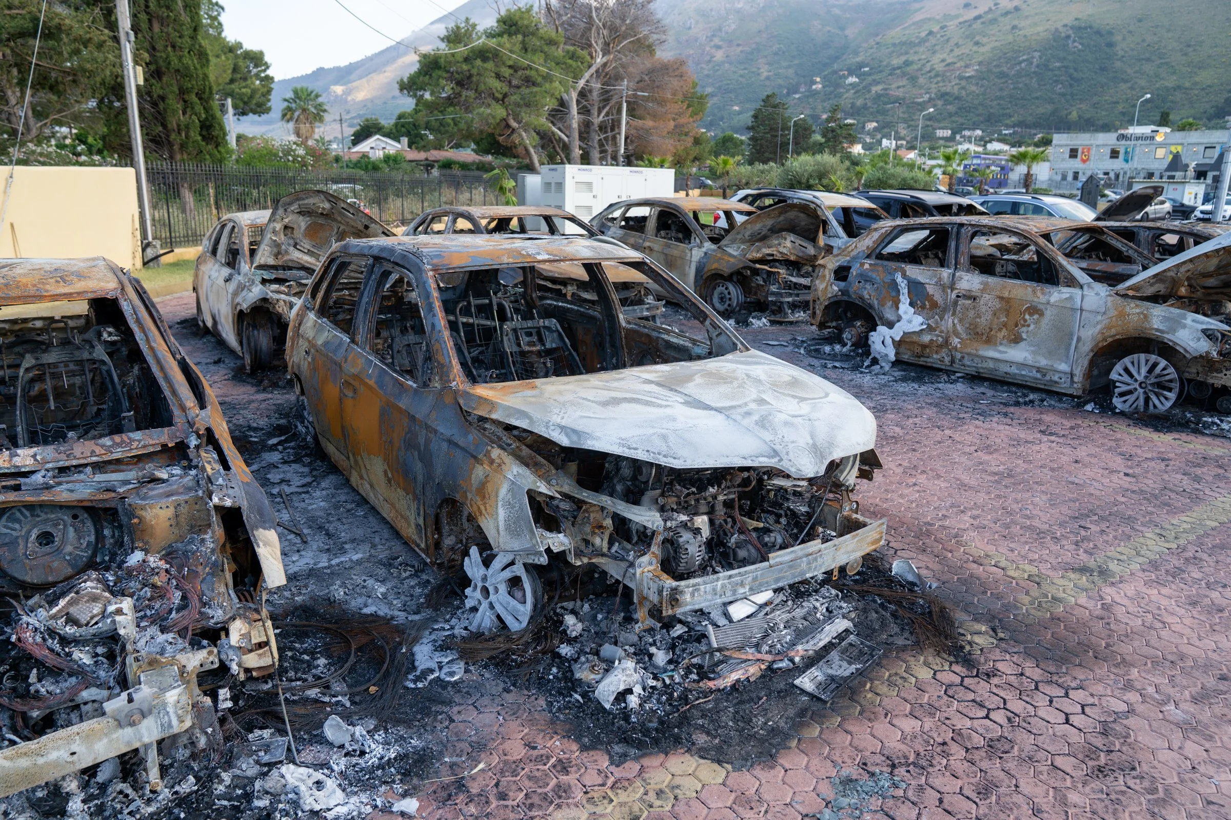 IncendioSicilybycar-Carini-13.jpg