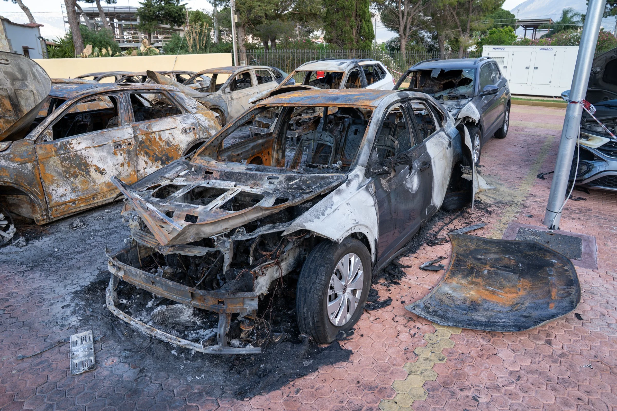 IncendioSicilybycar-Carini-17.jpg