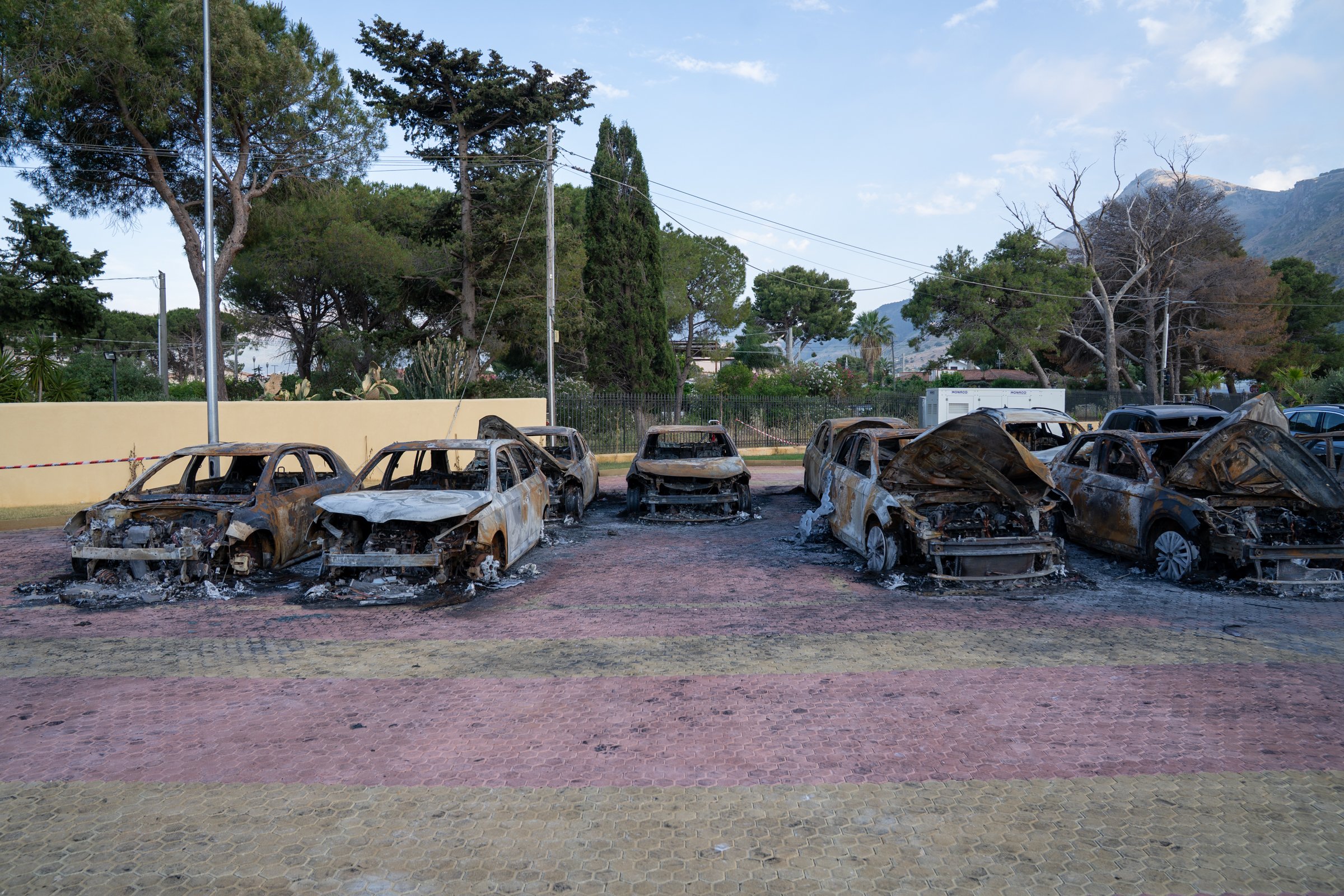 IncendioSicilybycar-Carini-15.jpg