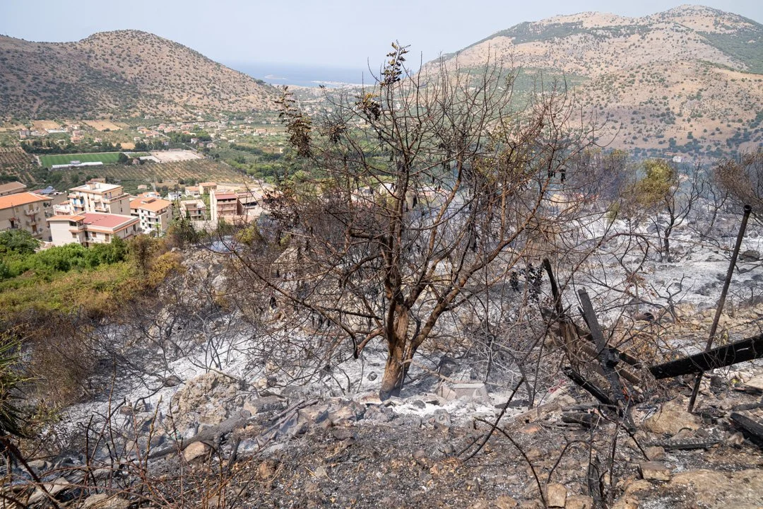 IncendioSicilybycar-Carini-12.jpg