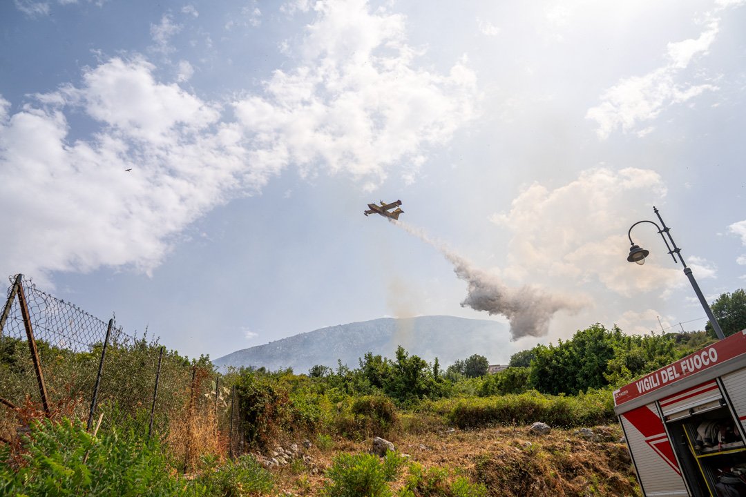 Incendio a Torretta: cronaca di una giornata di fuoco