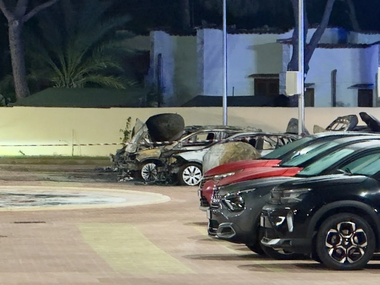 Incendio nella sede di Sicily by Car a Villagrazia di Carini