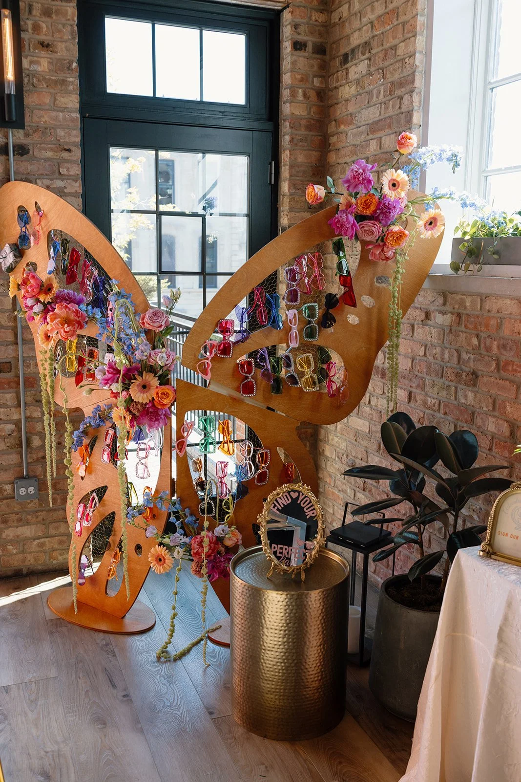 Emily-and-Zach_s-Colorful-and-Whimsical-Luxury-Wedding-at-Loft-Lucia98.jpg