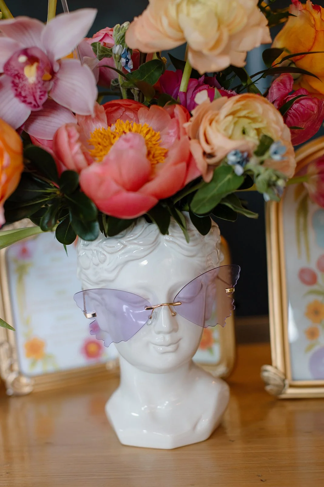 Emily-and-Zach_s-Colorful-and-Whimsical-Luxury-Wedding-at-Loft-Lucia72.jpg