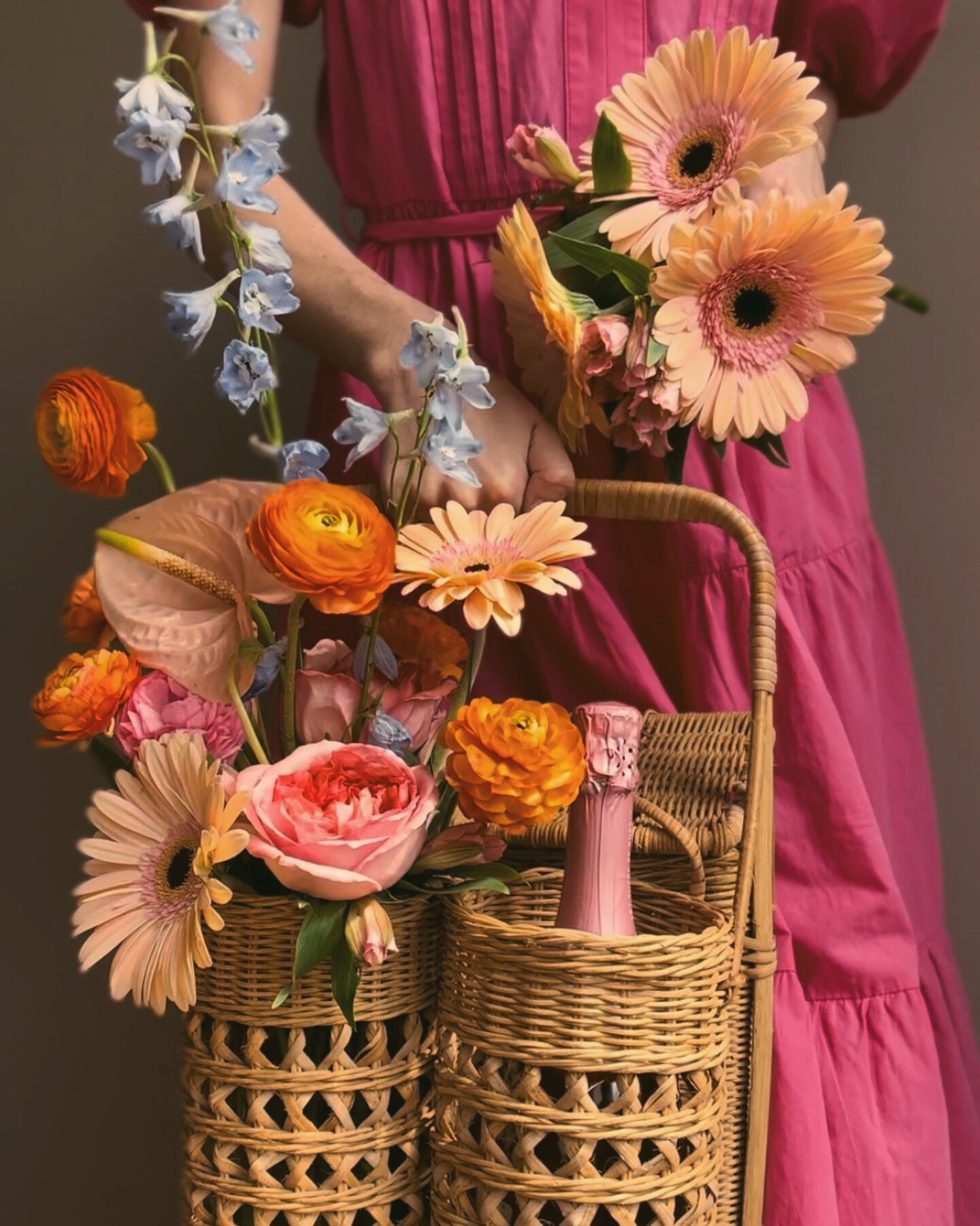 Happy Easter 🐣 🐰 

.
.
#florist #flowers #brides2024 #brides2025 #chicago #chicagoflorist #mkeflorist #chiflorist #weddingflorist #eventflorist #weddinginspiration #flowersofinstagram #bridesbouquet #weddingflowersideas