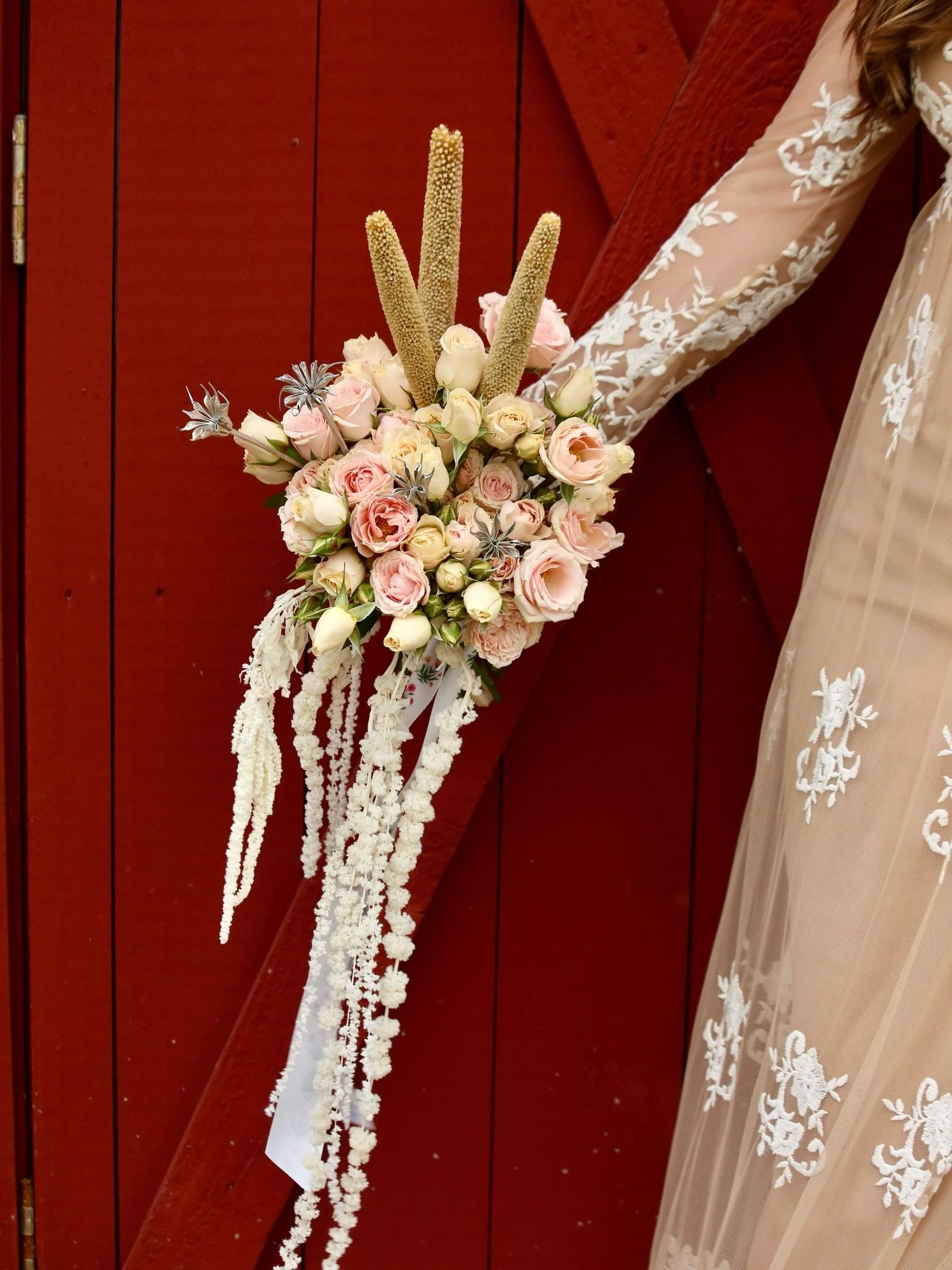 For your Sunday scrolling🥀🫶🏼 

.
#davincirose #mkeweddingflorist #chicagoweddingflorist  #brides2026 #brides2025 #weddinginspiration  #weddingflowersideas