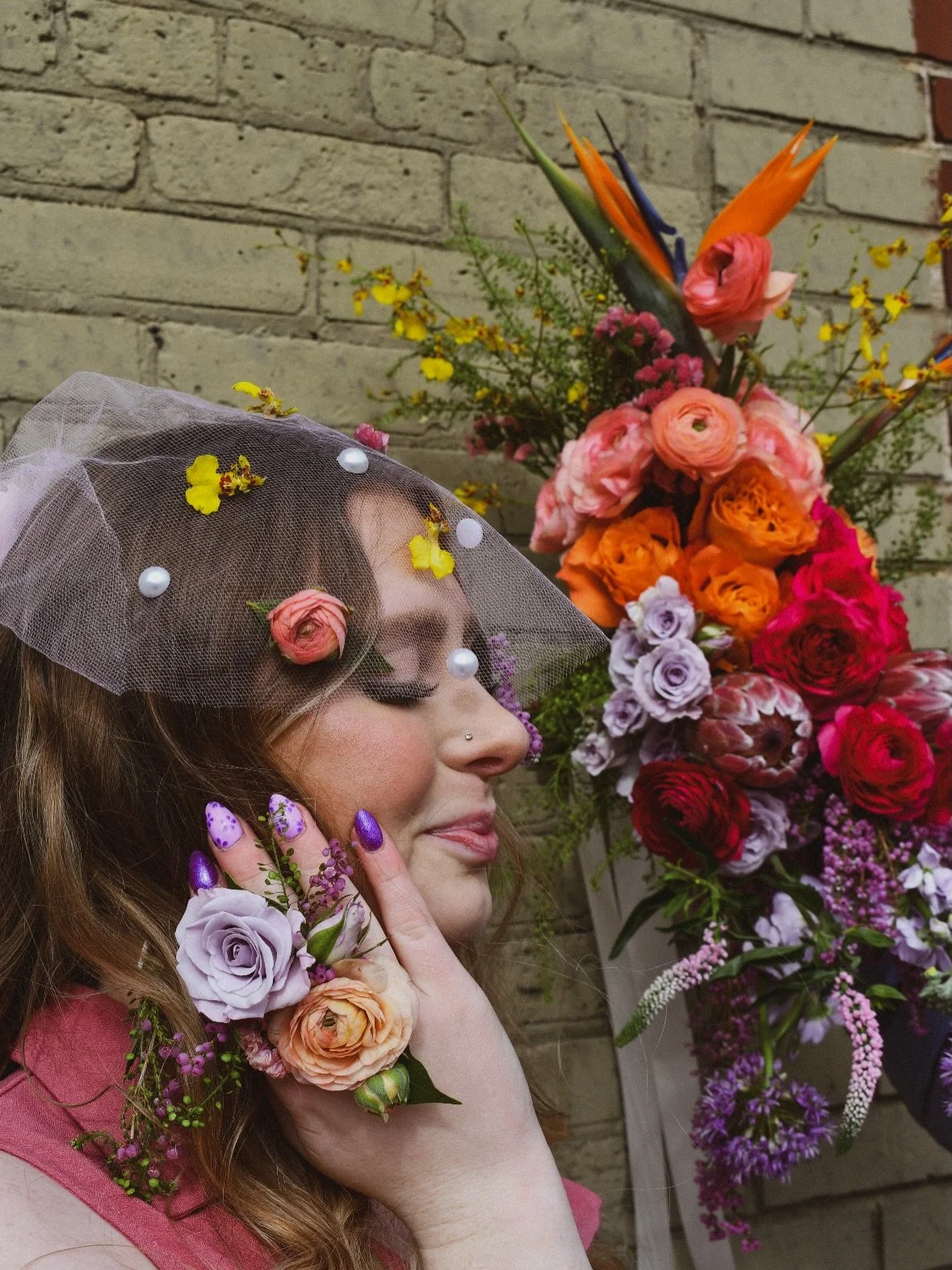 Details... Details💅✨🌸

.
#davincirose #mkeweddingflorist #chicagoweddingflorist  #brides2026 #brides2025 #weddinginspiration  #weddingflowersideas