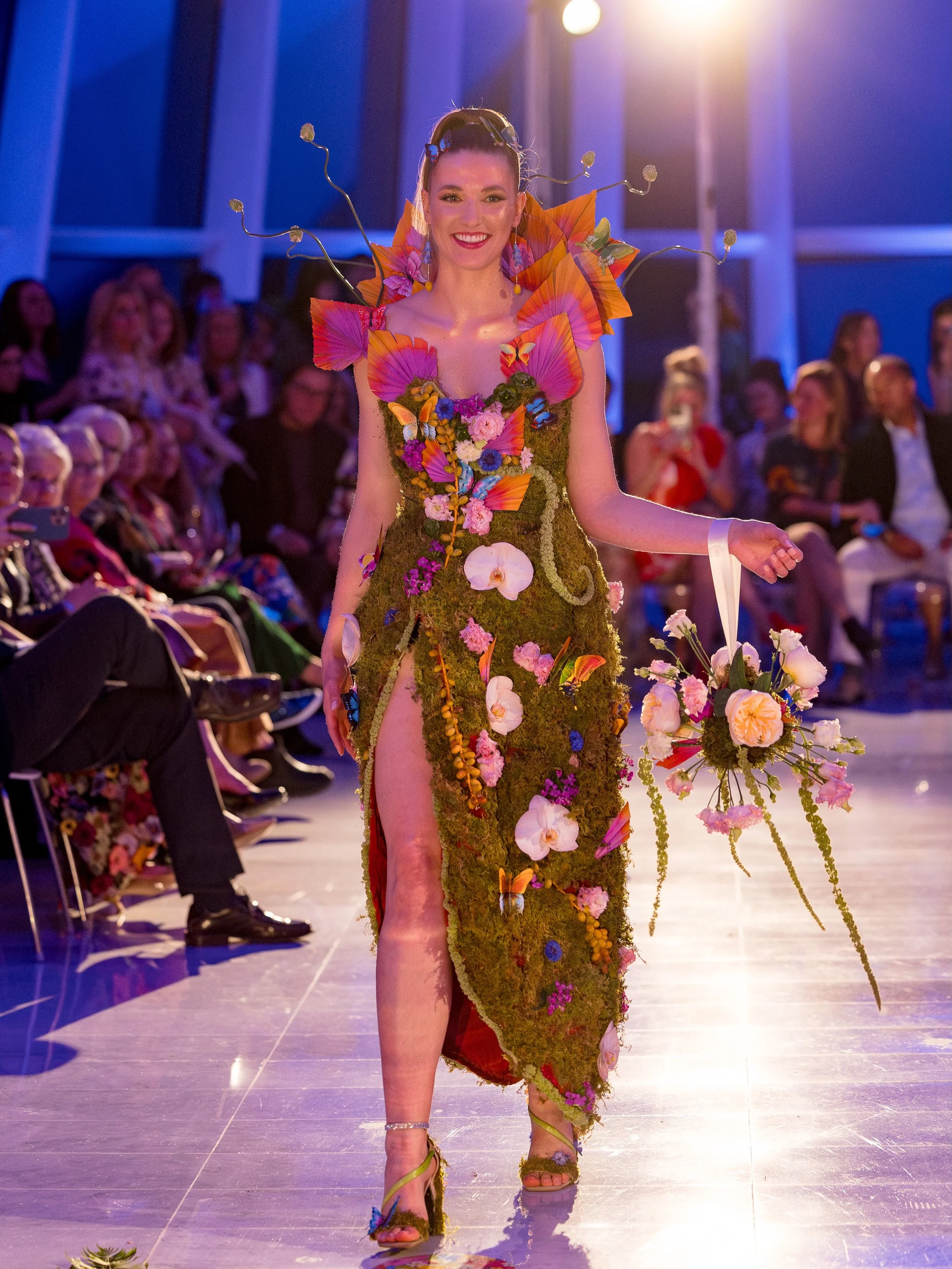 A masterpiece wearing a masterpiece ✨🌷🧚🏼 @calischmitz Literally killed it!!!! 

📸 @front_room_studios 
@milwaukeeart