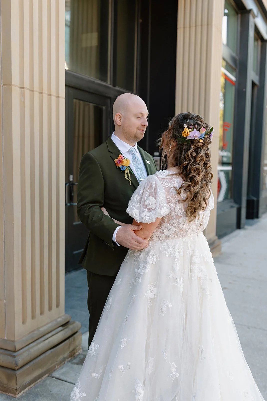 Emily-and-Zach_s-Colorful-and-Whimsical-Luxury-Wedding-at-Loft-Lucia83.jpg
