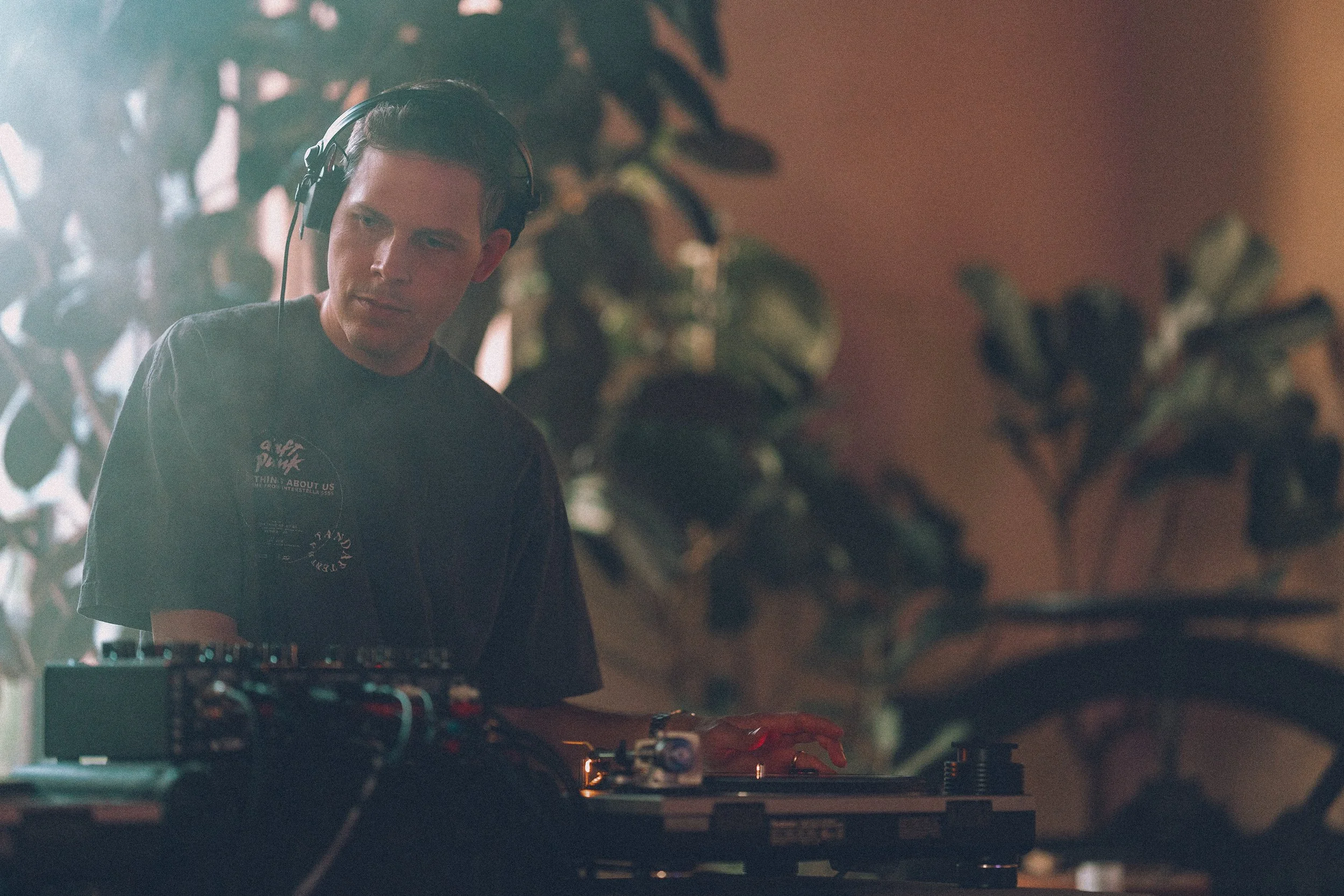 Late Night Lounge: Mike Pifer