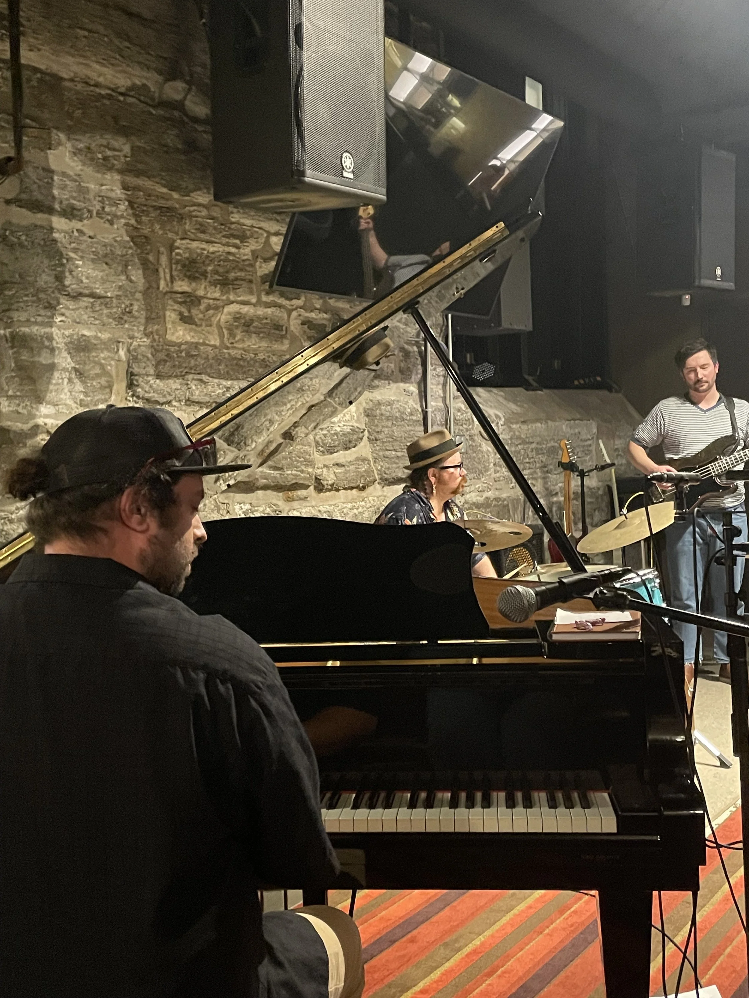 Early Evening Jazz: Big Blue Moon