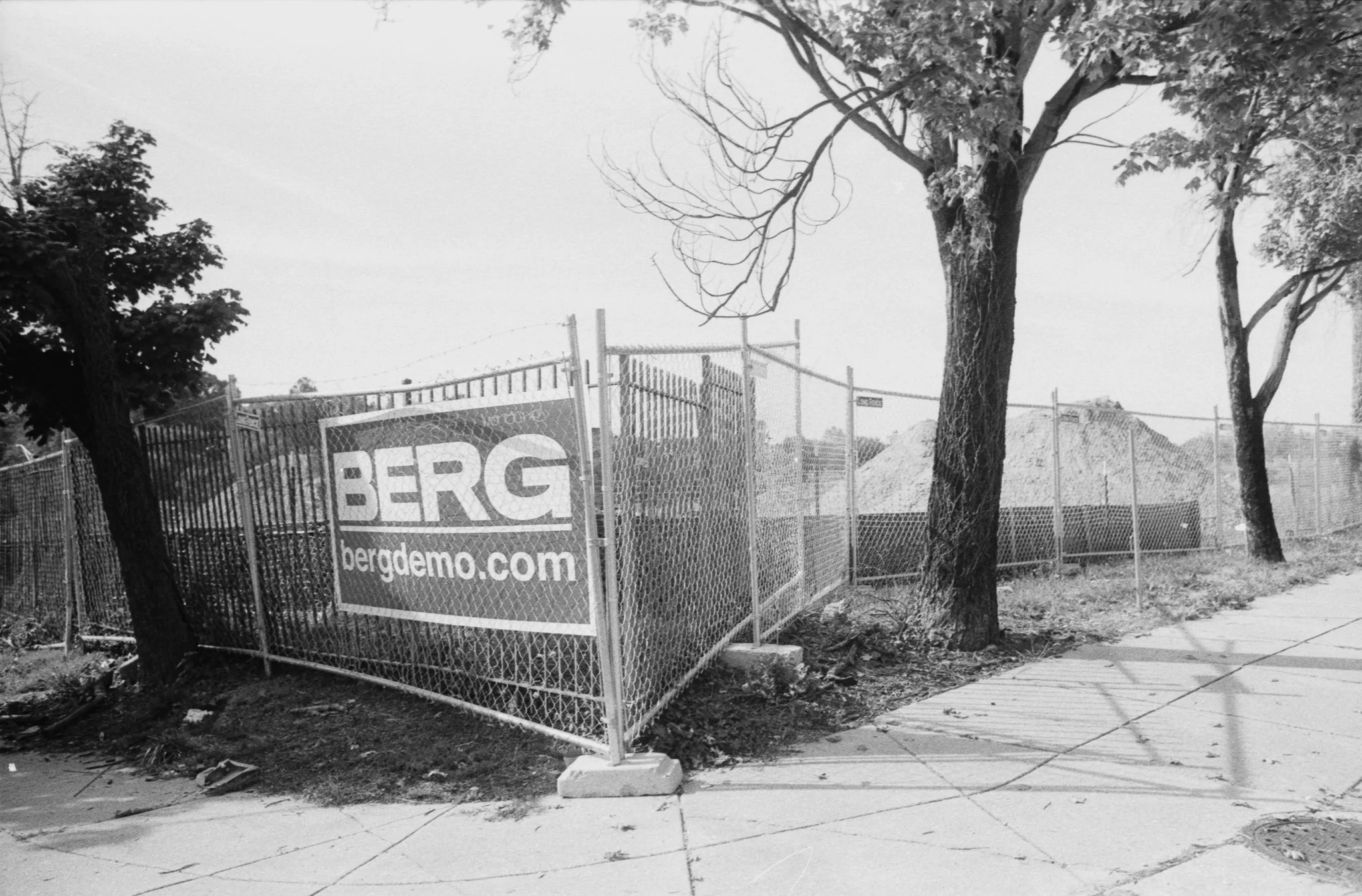 Lens Test 2850135-23 copy.JPG