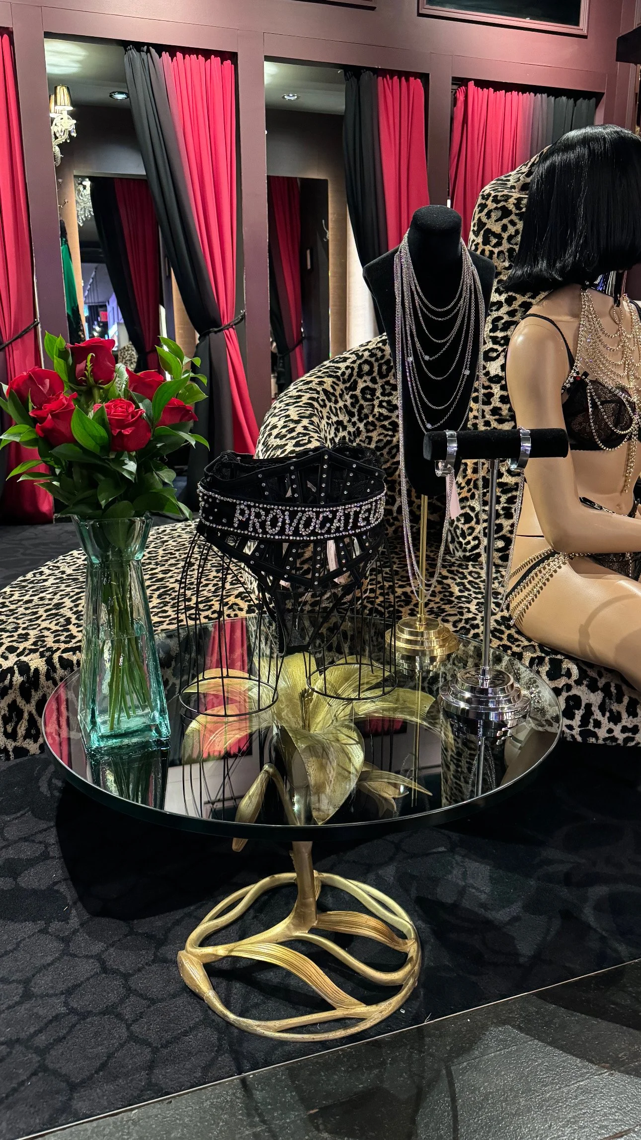 Agent Provocateur
Bespoke floral design for a multi-location brand event