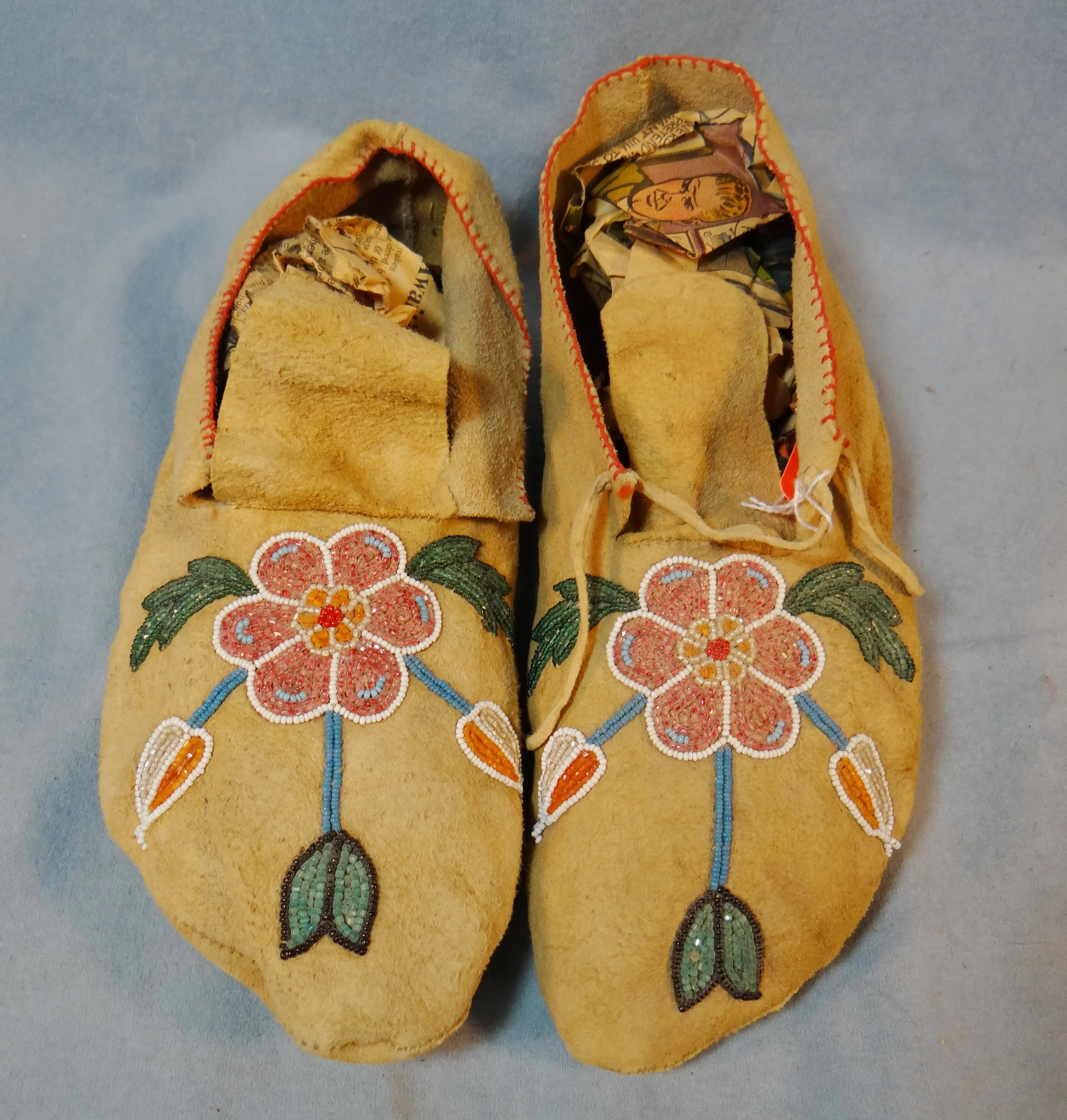 Woodlands beaded moccasins, 10"
