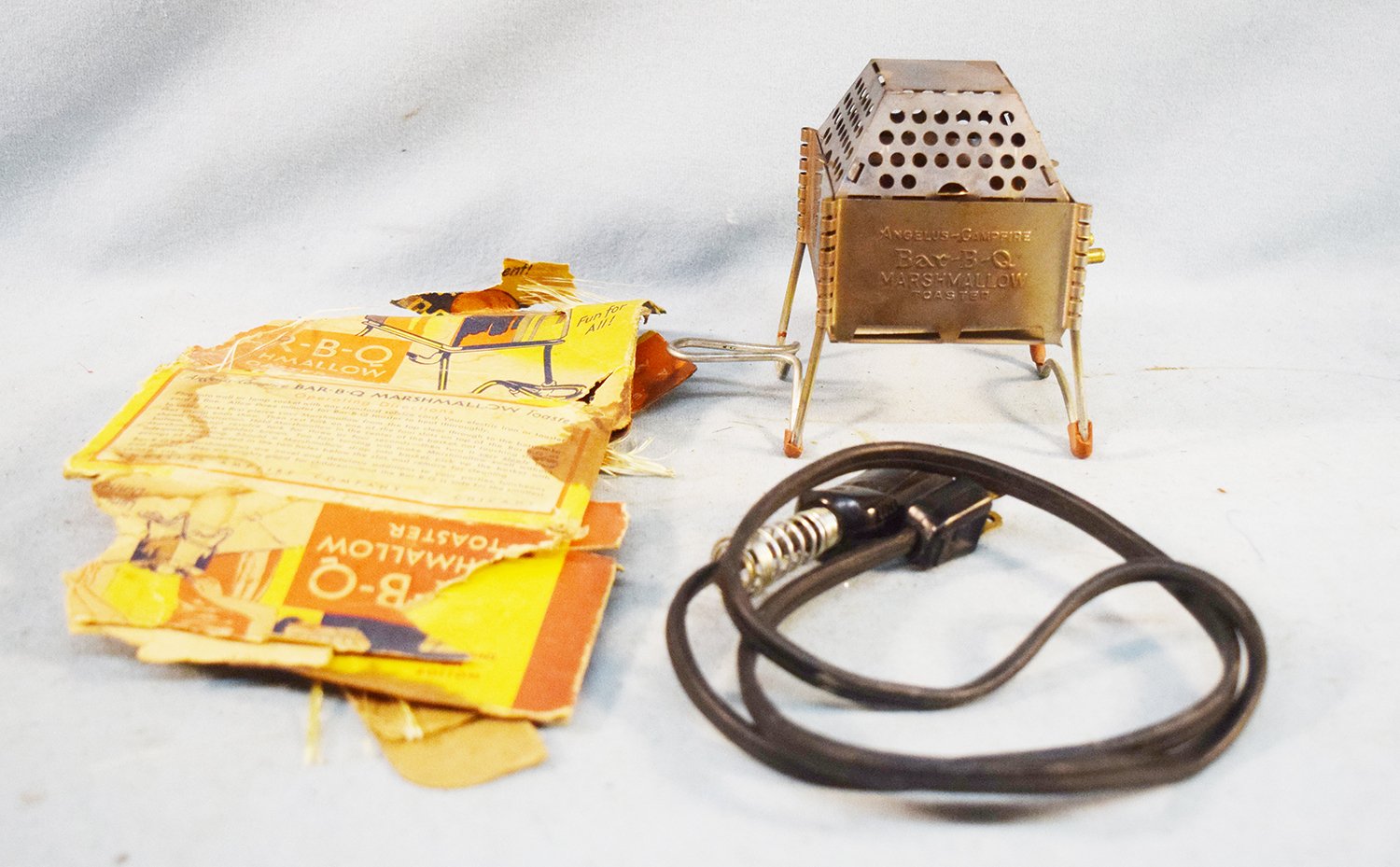 Angenius Campfire Bar BQ Marshmallow toaster, original box (rough) is included
