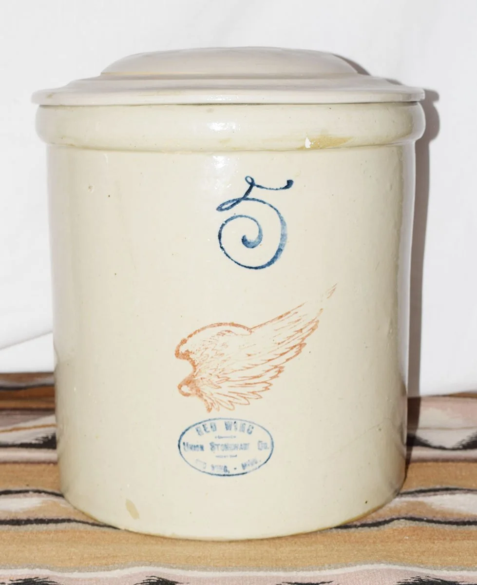 Redwing 5 gal with lid, large wing, cracks in the bottom
