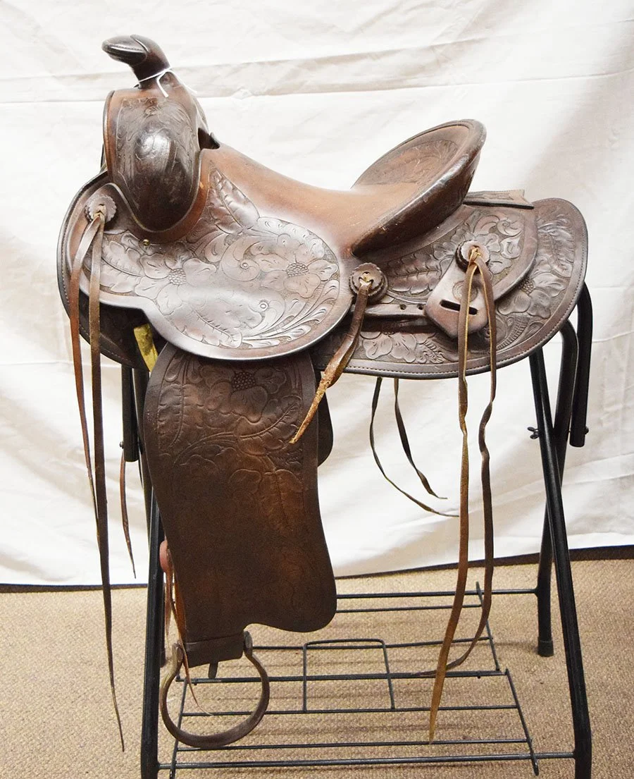 Victor Ario, Great Falls, MT, 15" western saddle, flower tooled, single rigged, oxbows
