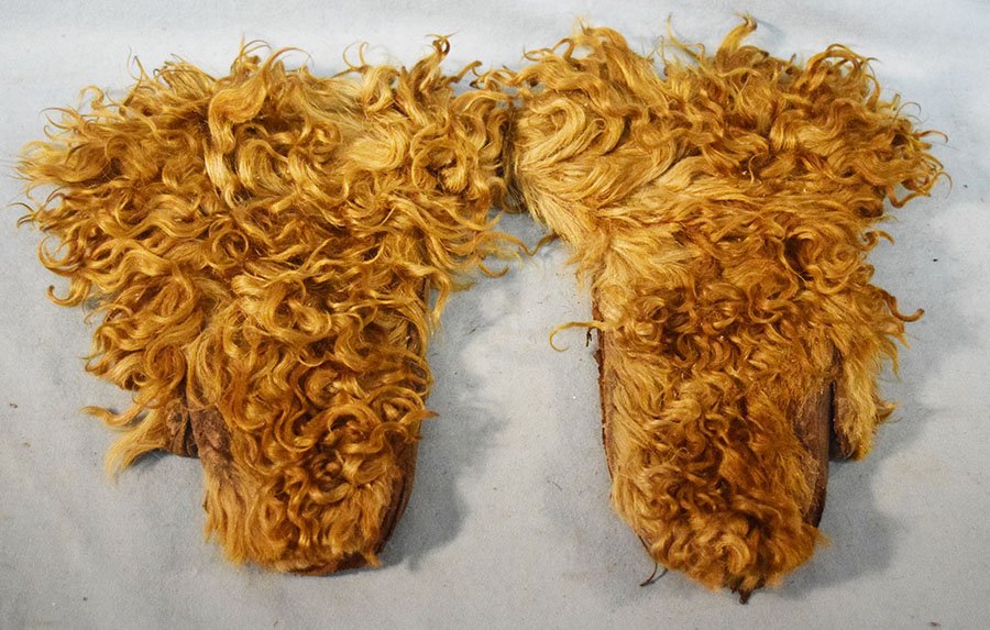 Frontier golves worn by wagon and stagecoach drivers