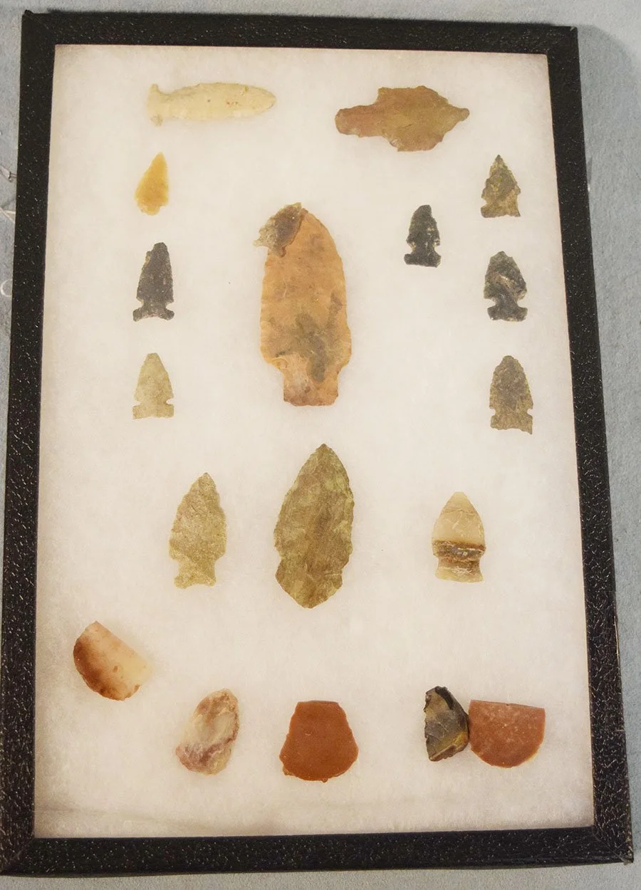 Riker case w/ 18 pcs., points and scrapers