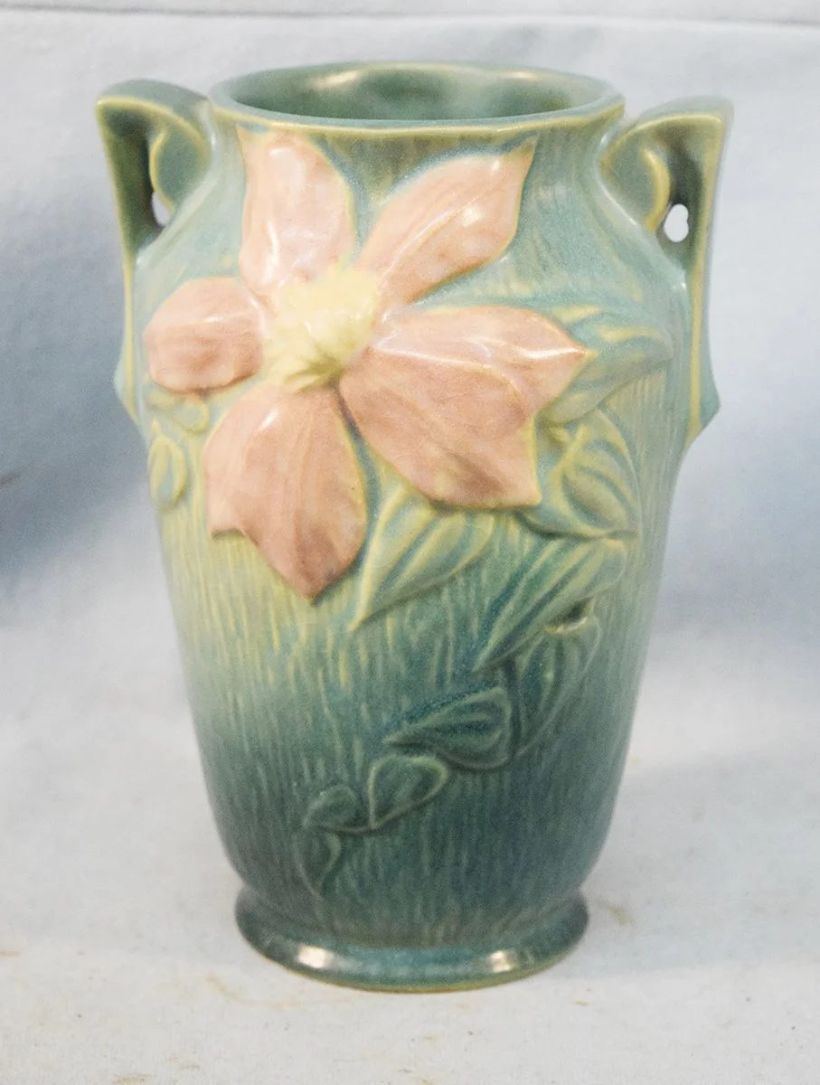 Roseville vase, #1057, 7½" tall, 4" diam