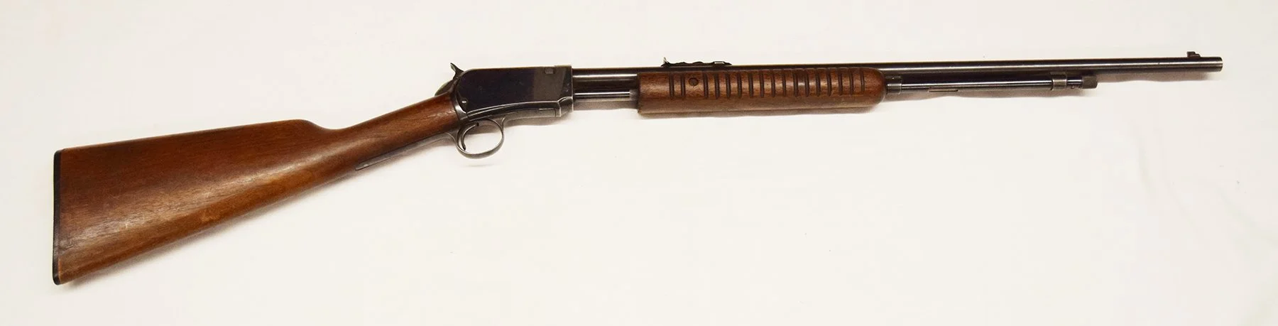 Win. Model 62A, .22 SL OR LR, 23" round barrel, s#346272, manufactured 1956