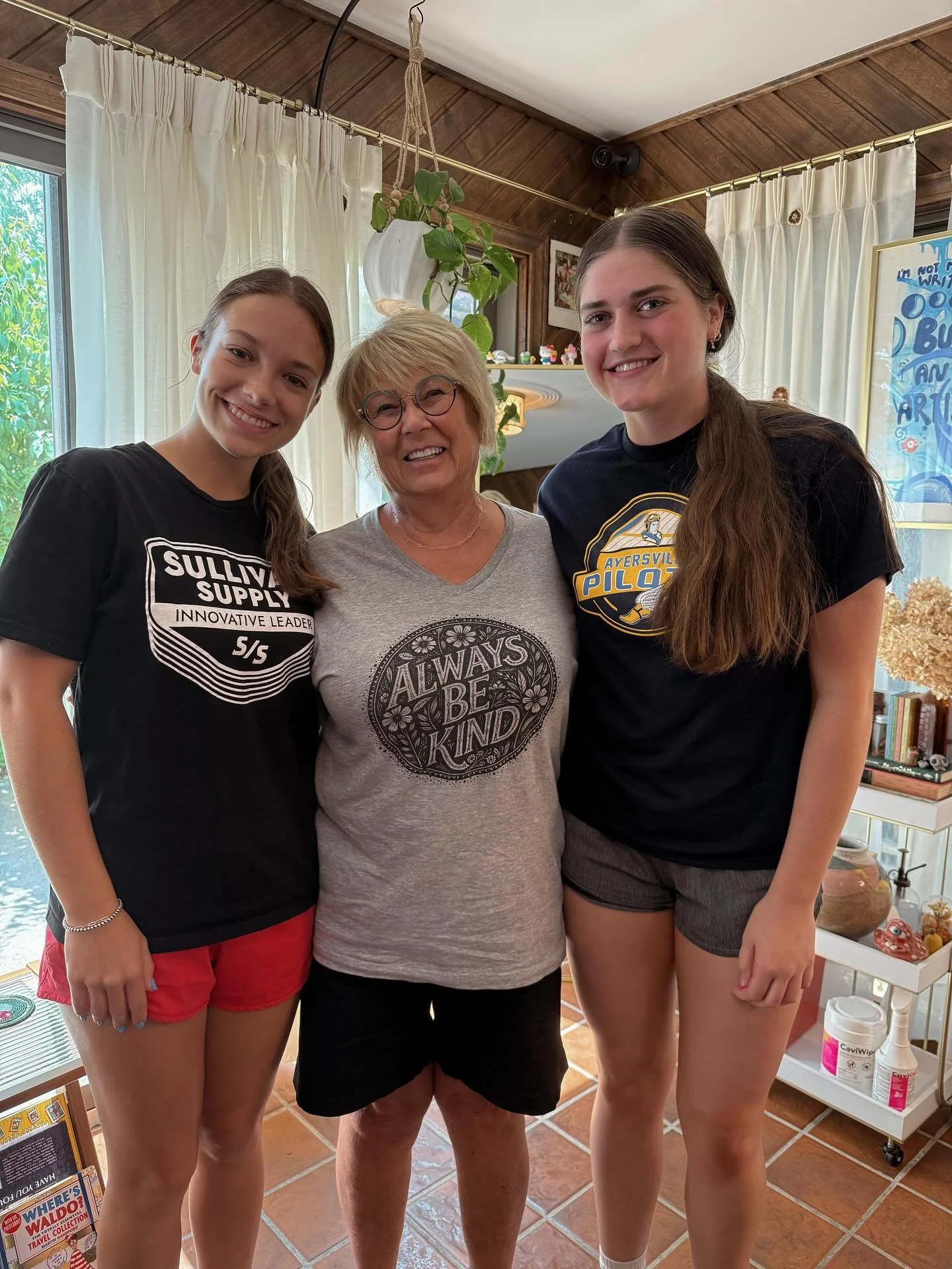 Matching conch piercings for this sweet trio! Coolest grandma ever 🤩✨