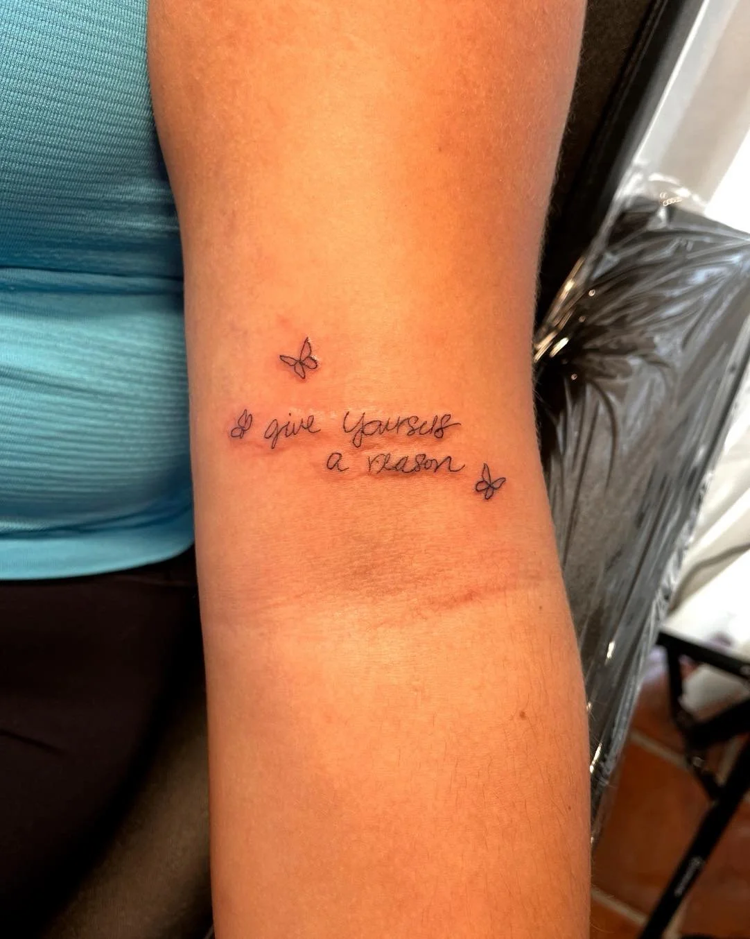 Handwriting is something that is so special and unique!

We should totally add some to you!🦋