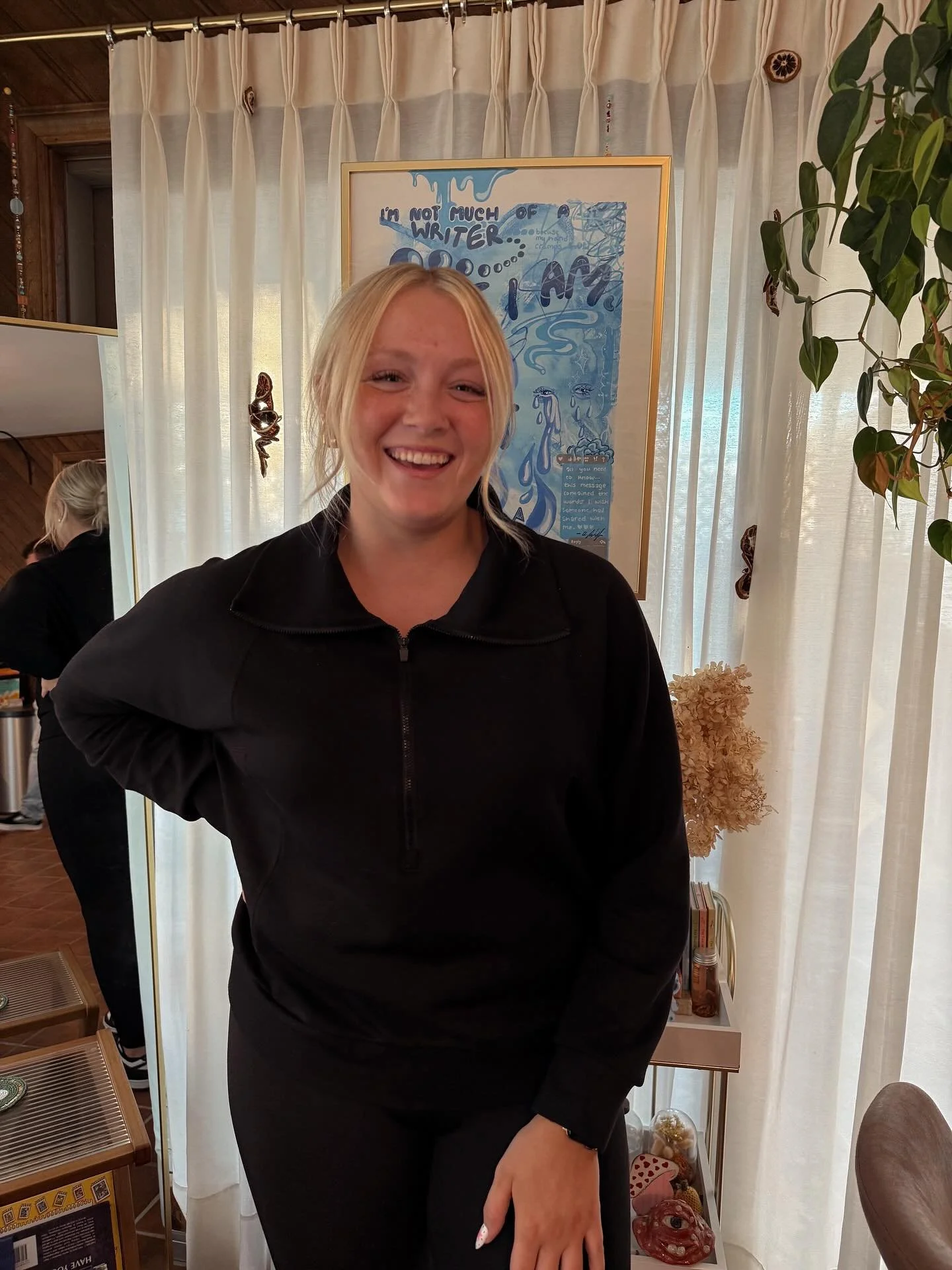 Fresh nostril piercing for this sweet client of mine! 🍭✨