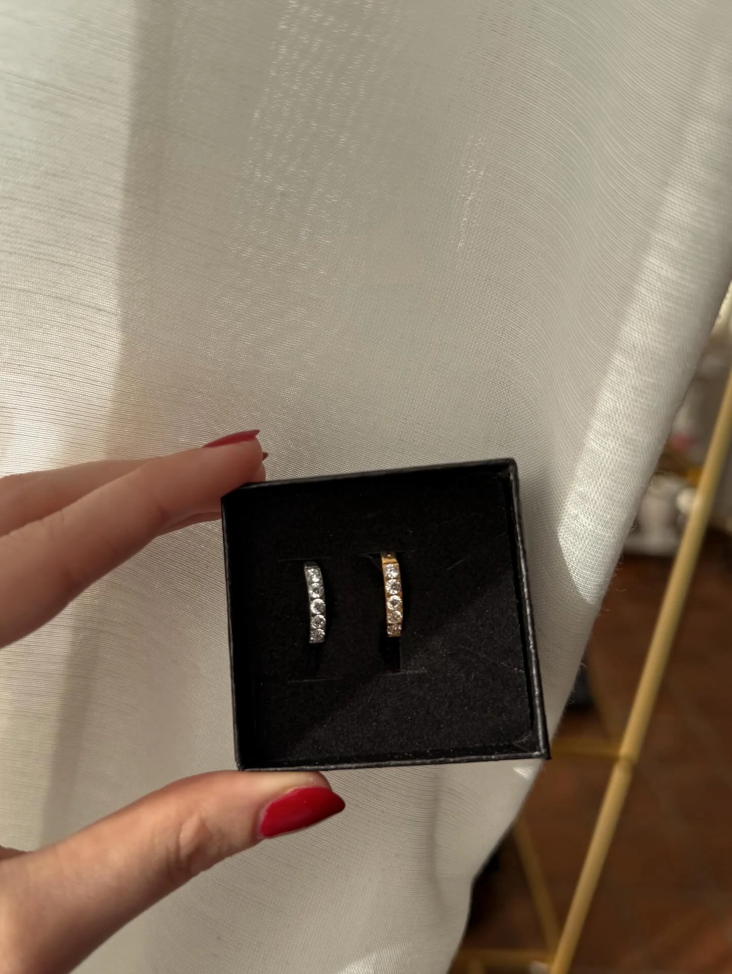 New navel hoops !!! Available in gold &amp; silver ⭐️🪙

Level up your belly game with these sparkling new navel hoops! There are high-quality implant-grade titanium, won&rsquo;t tarnish and perfect for 24/7 wear✨