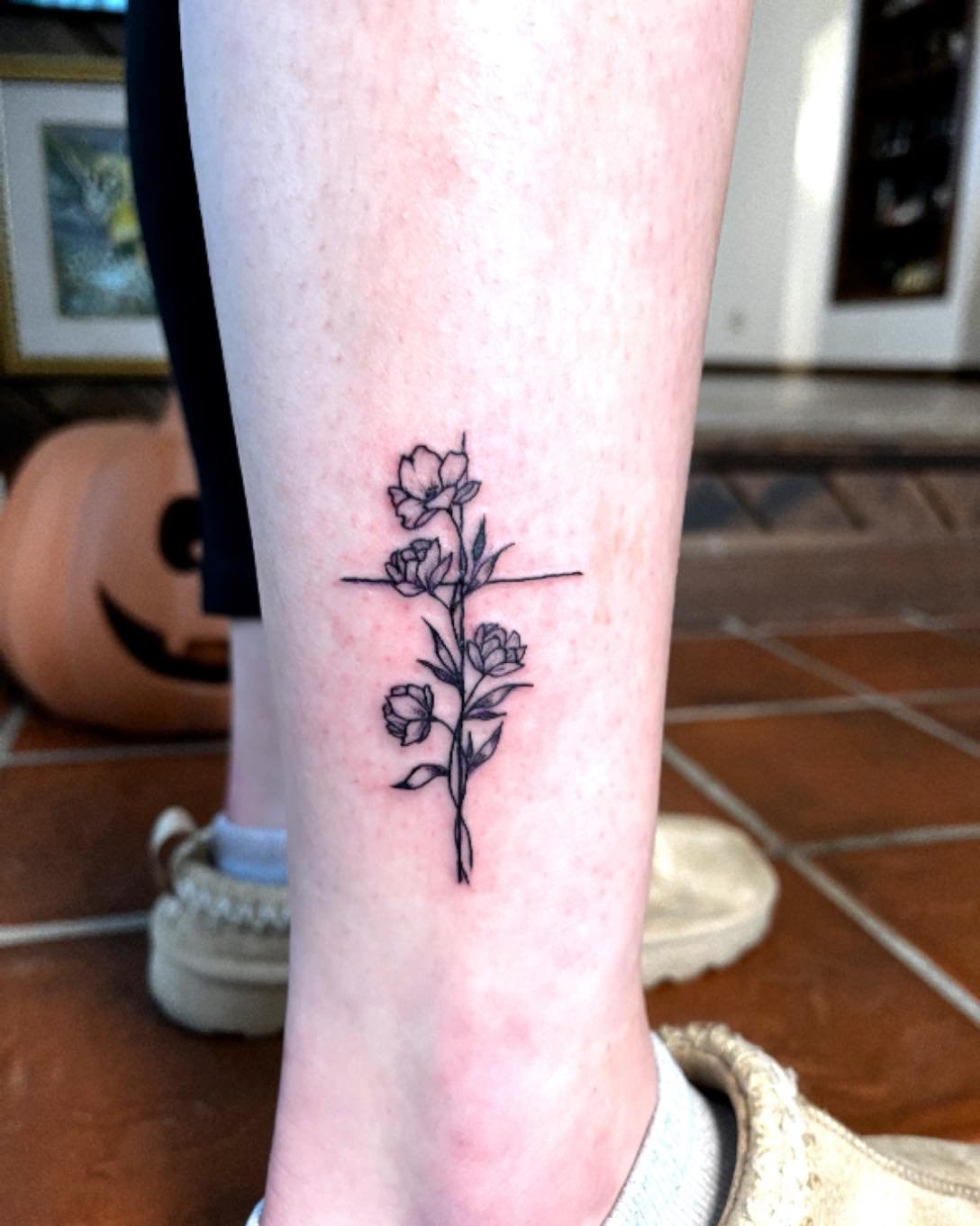 Dainty floral cross!