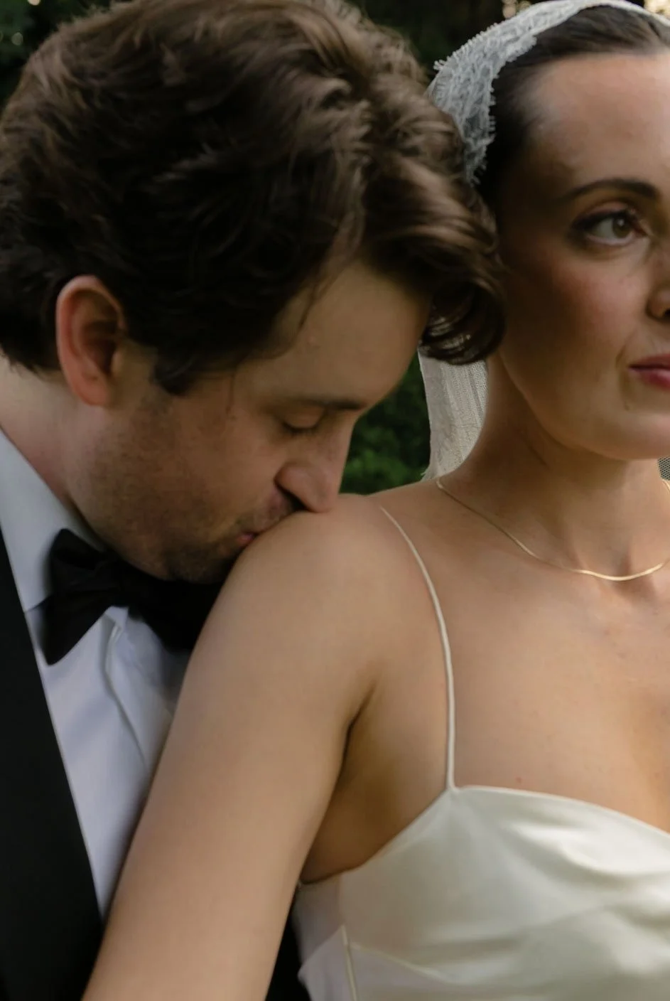 They didn&rsquo;t try to be iconic.
They just are.

Hayley and Camden in Franklin.

#FranklinTNWedding #TennesseeWedding #TentedWedding #ModernBride #antibridevibes