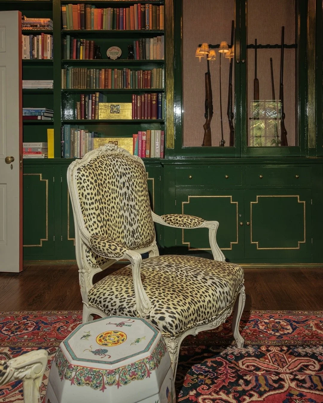 The Garden Party II
Some venues have chairs. Happy Valley Farms has characters.

A set of leopard chairs in a well-lacquered study. A green and white-piped porch seat with mid-century manners. Chinoiserie walls, scalloped headboards, patterned ceilin