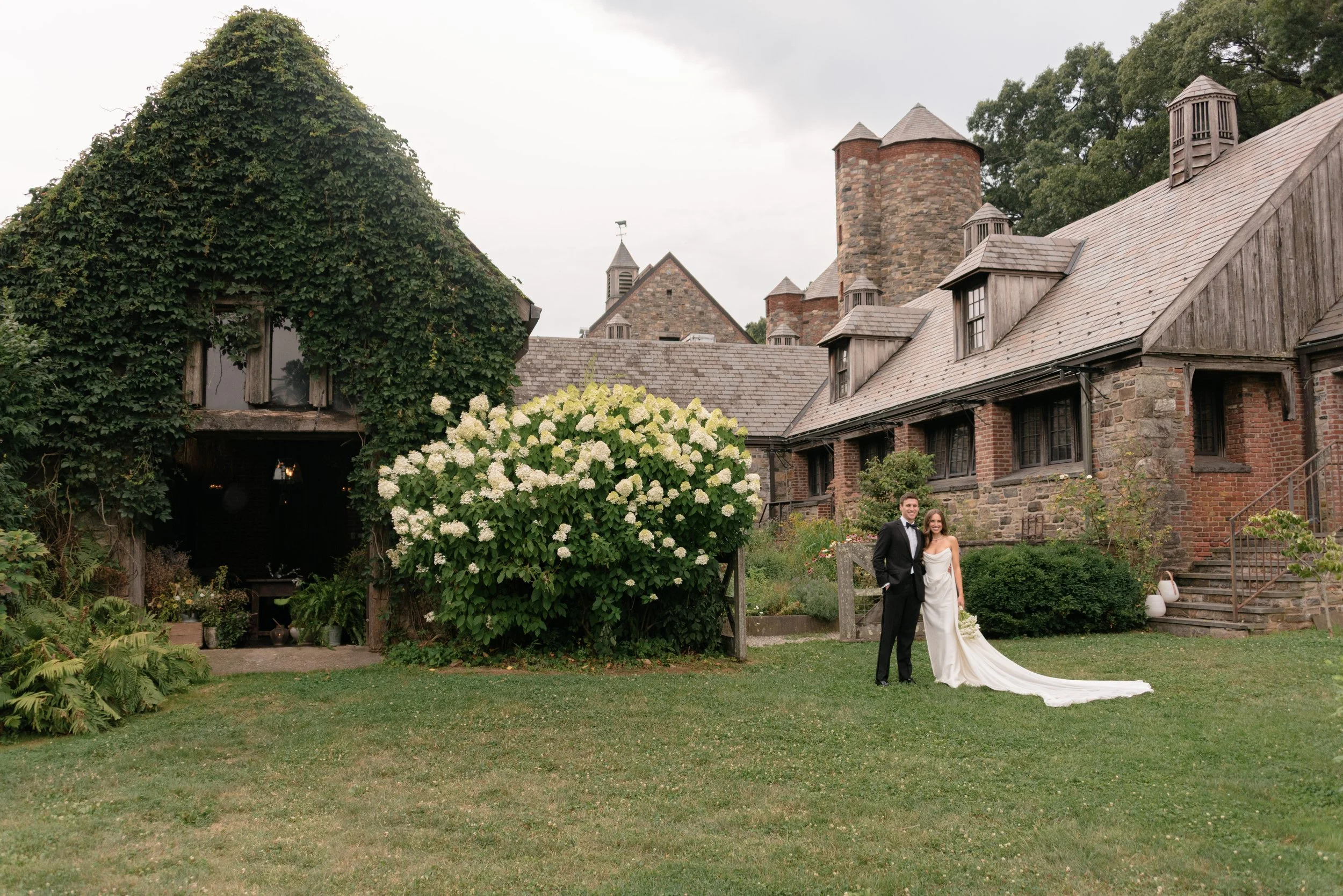 Luxury wedding portrait showcasing the architecture and natural beauty of Hudson Valley, New York.
