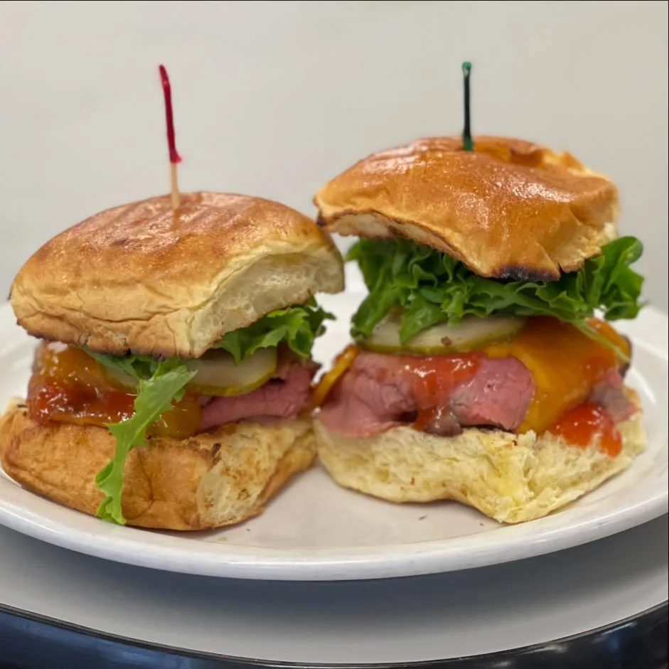 Today&rsquo;s Chef Feature: Roast Beef Sliders! 
Homemade Roast Beef on Brioche Slider Buns with tomato jam &amp; pickles 

Todays Soup 🥣 Navy Bean &amp; Chef&rsquo;s Cafe Chili 

#cincinnatilunch #sandwiches #eatlocal #cheffeature