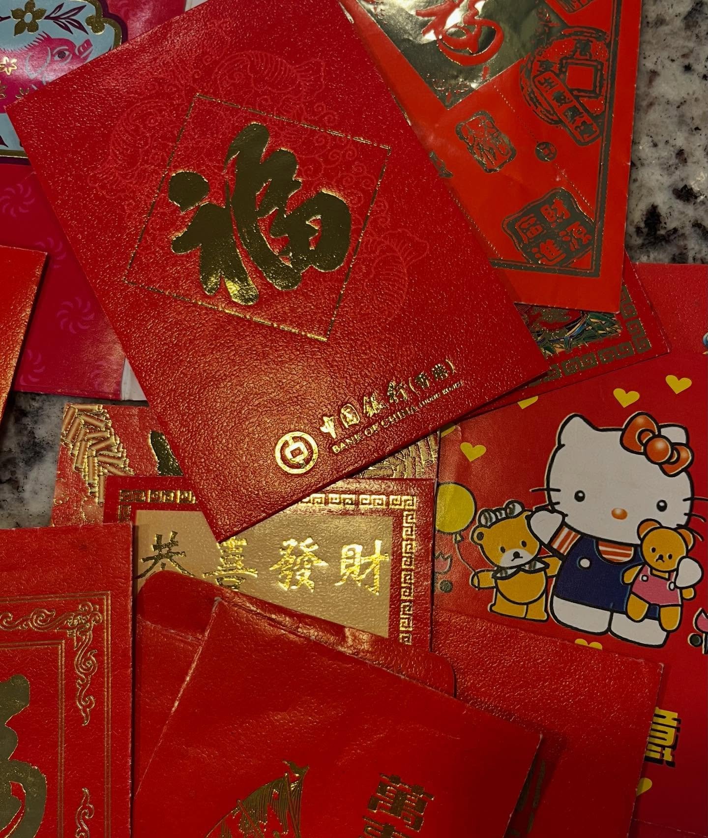 Lunar New Year is coming up - we&rsquo;re moving from the Year of the Snake to the Year of the Horse. What are we &ldquo;shedding&rdquo; from this past year?&nbsp;

Tidying isn&rsquo;t just moving&nbsp;clutter around. It can be an emotional process t