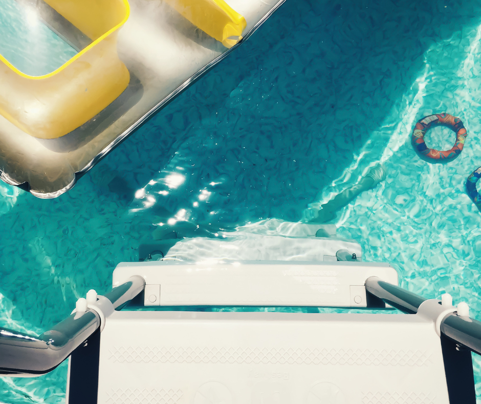 Advantages of Robotic Pool Cleaners & Tips for Buying at a Pool Supply Store Nearby