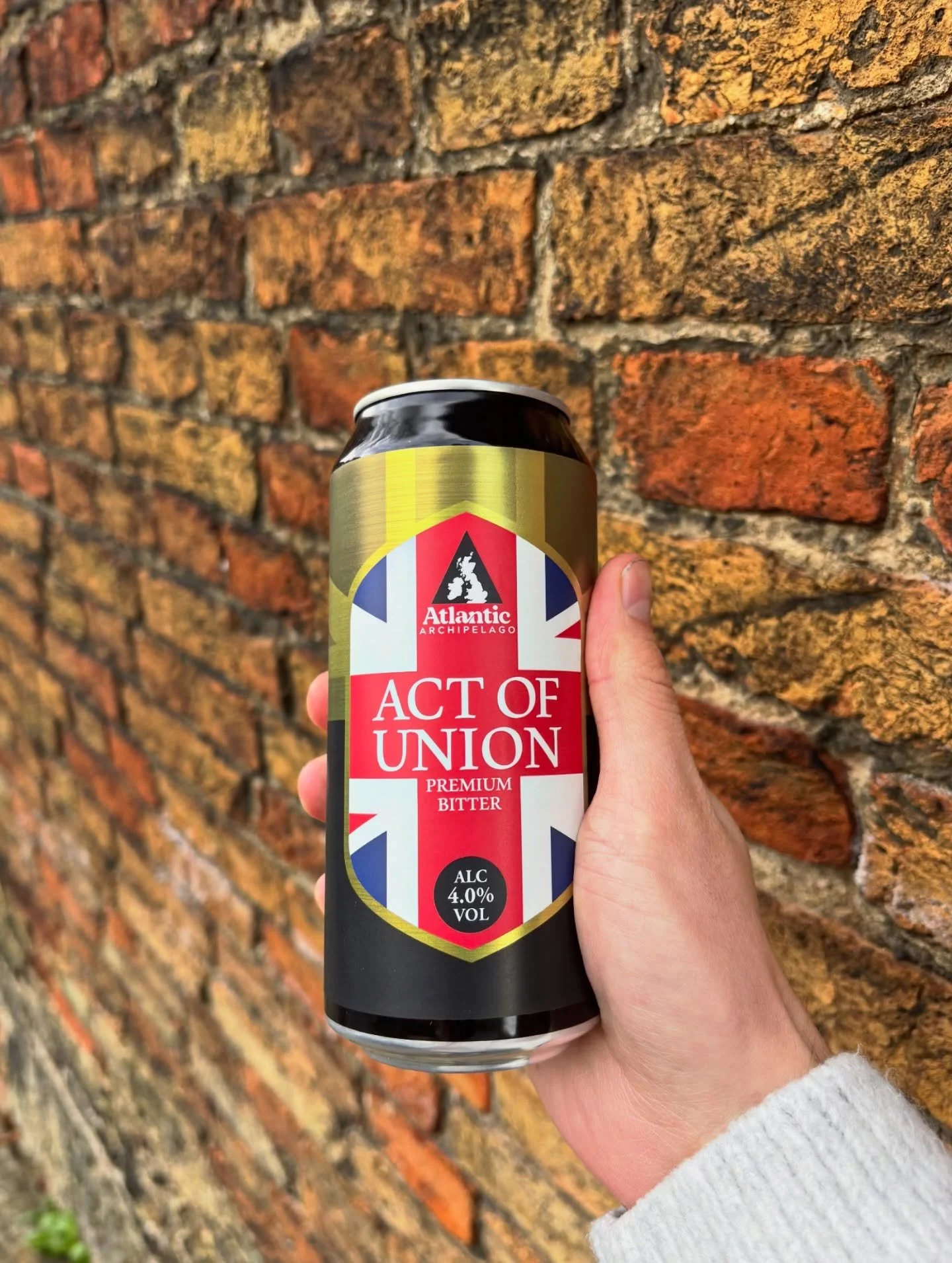 The weekend is here! Why not enjoy an Act of Union!? A timeless classic marrying the rich depths of Norfolk malts with the subtle nuances of Kentish hops, Act of Union is a true Premium Bitter.