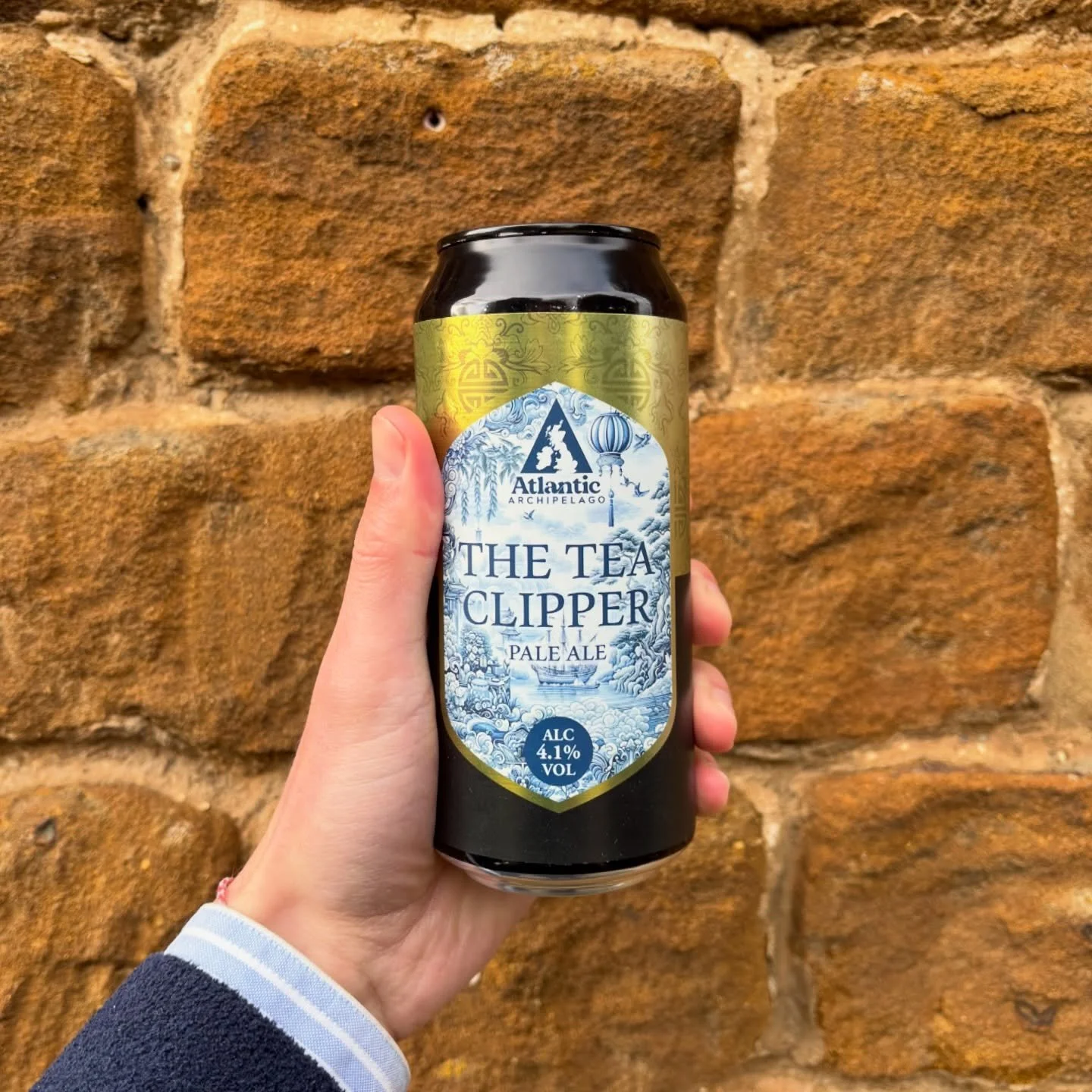 Holding a little piece of Britain&rsquo;s seafaring spirit. The Tea Clipper Pale Ale brings vibrant hops, subtle fruit, and a smooth finish worthy of a palette adventure.

Crisp. Bright. Brewed for explorers. 4.1% ABV