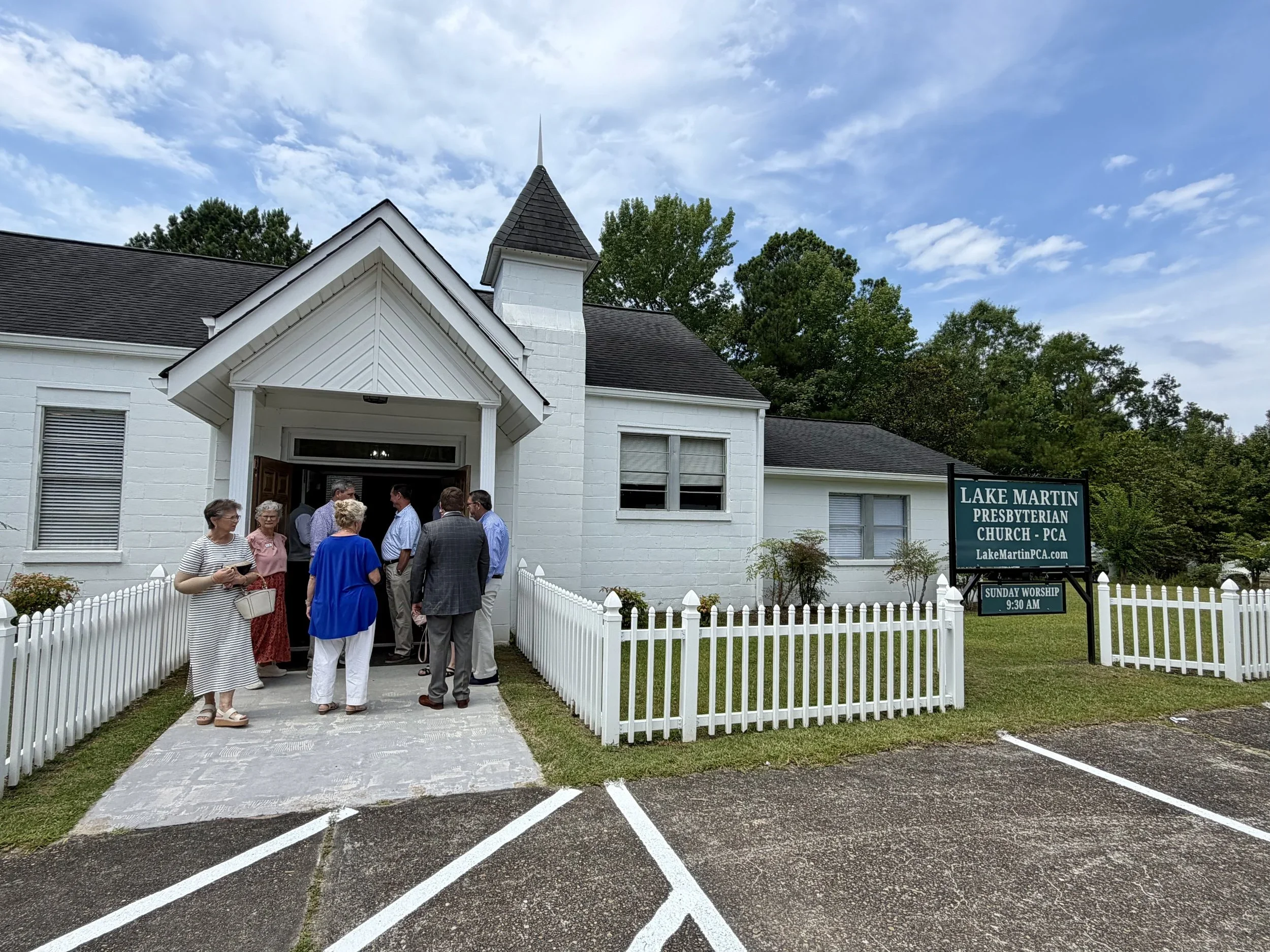 What to Expect On Your First Sunday at Lake Martin Presbyterian Church