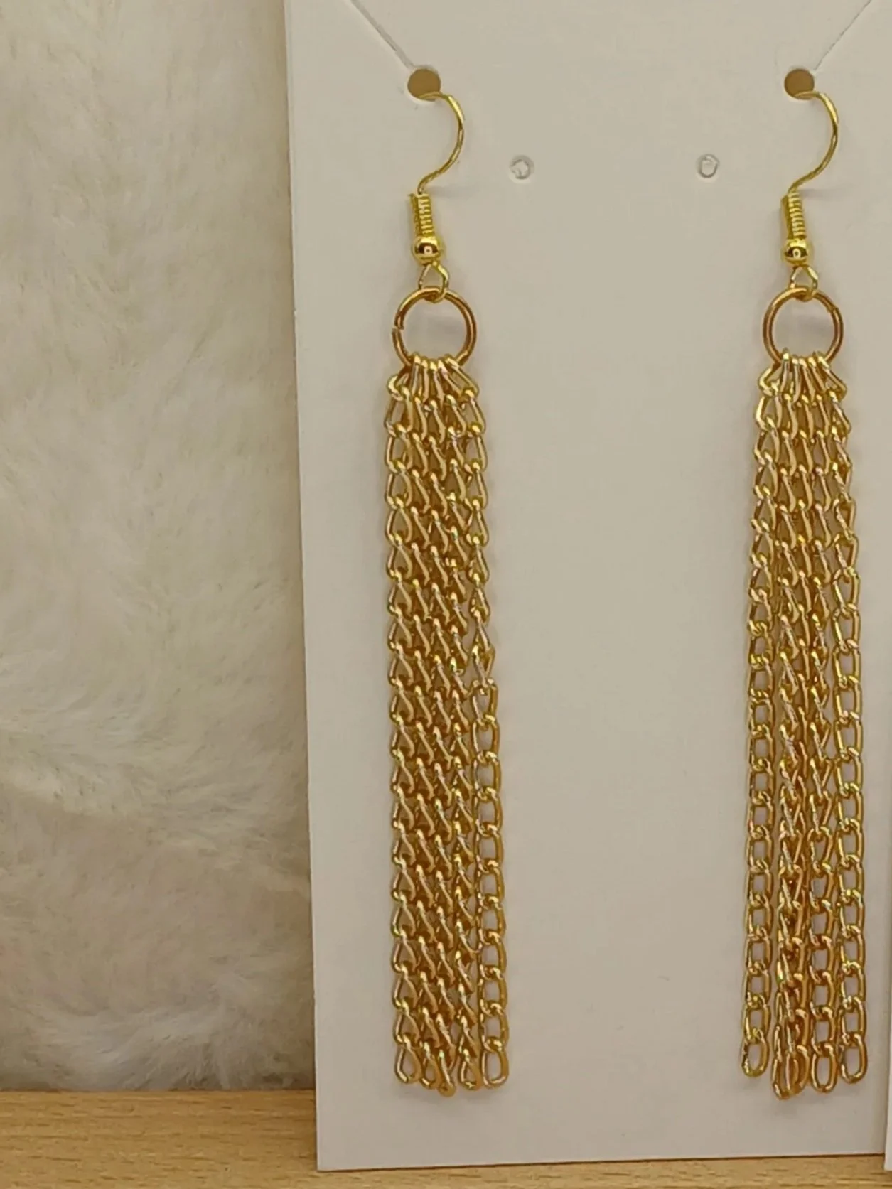 E1000146+Gold+Chain+Earrings.5.jpg