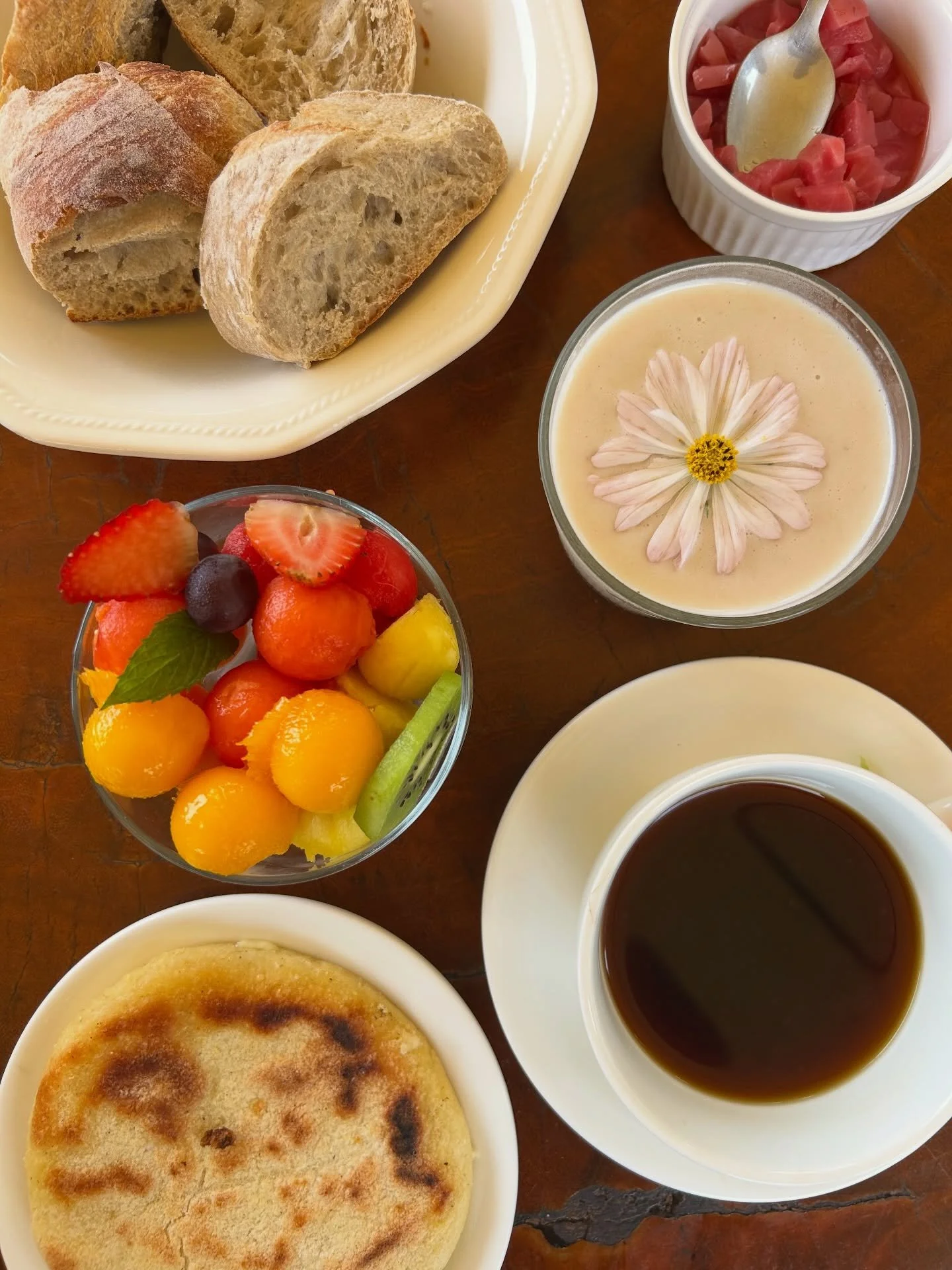 🍳☀️ &iexcl;El desayuno est&aacute; incluido!

El desayuno est&aacute; incluido para todos los hu&eacute;spedes que se alojen en El Nido Andino 🏡✨
Reserva tu estad&iacute;a hoy y empieza tus d&iacute;as con el mejor sabor. 💛

#ElNidoAndino #colombi