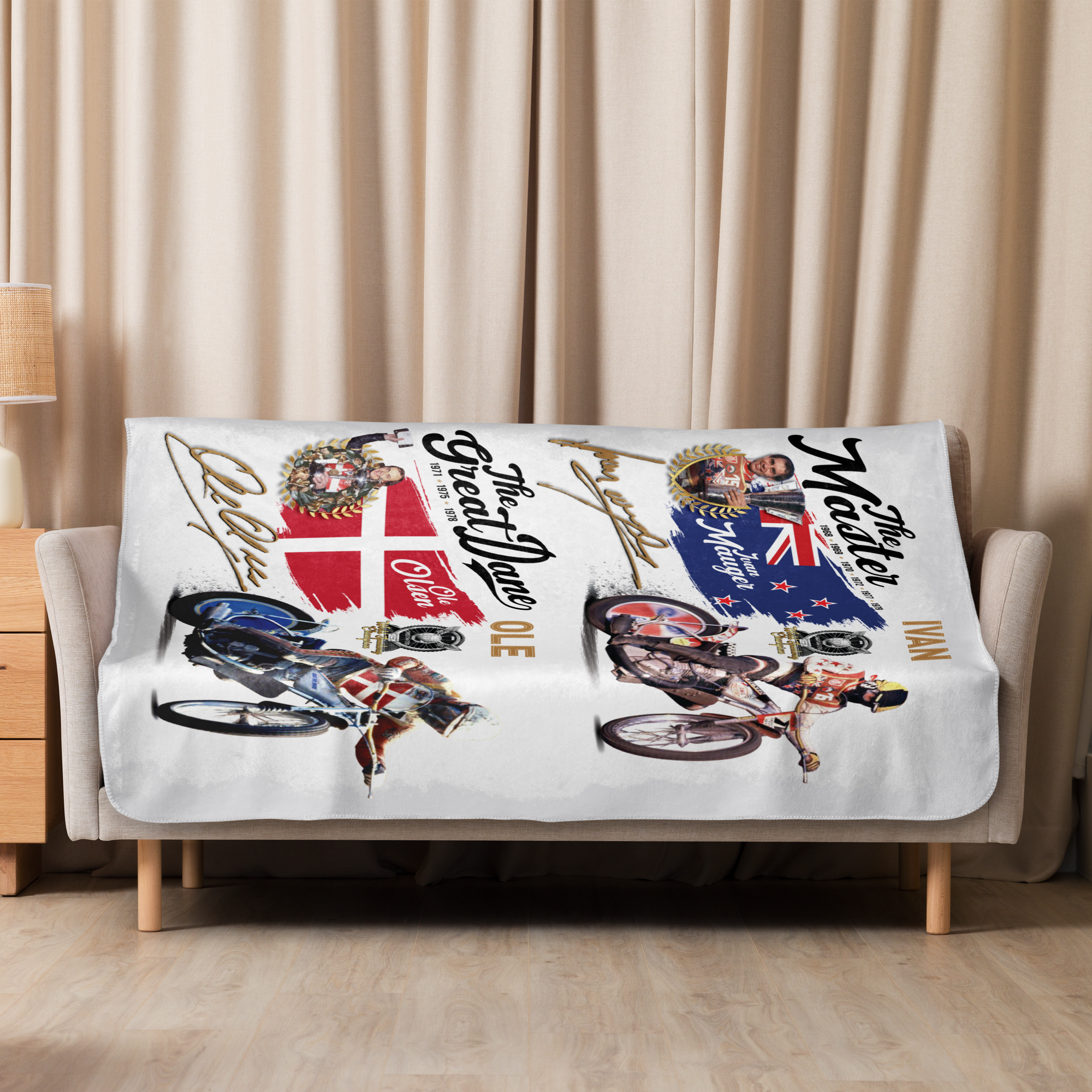 CS_WM_TheMaster&TheGreatDane_STB_Couch.png