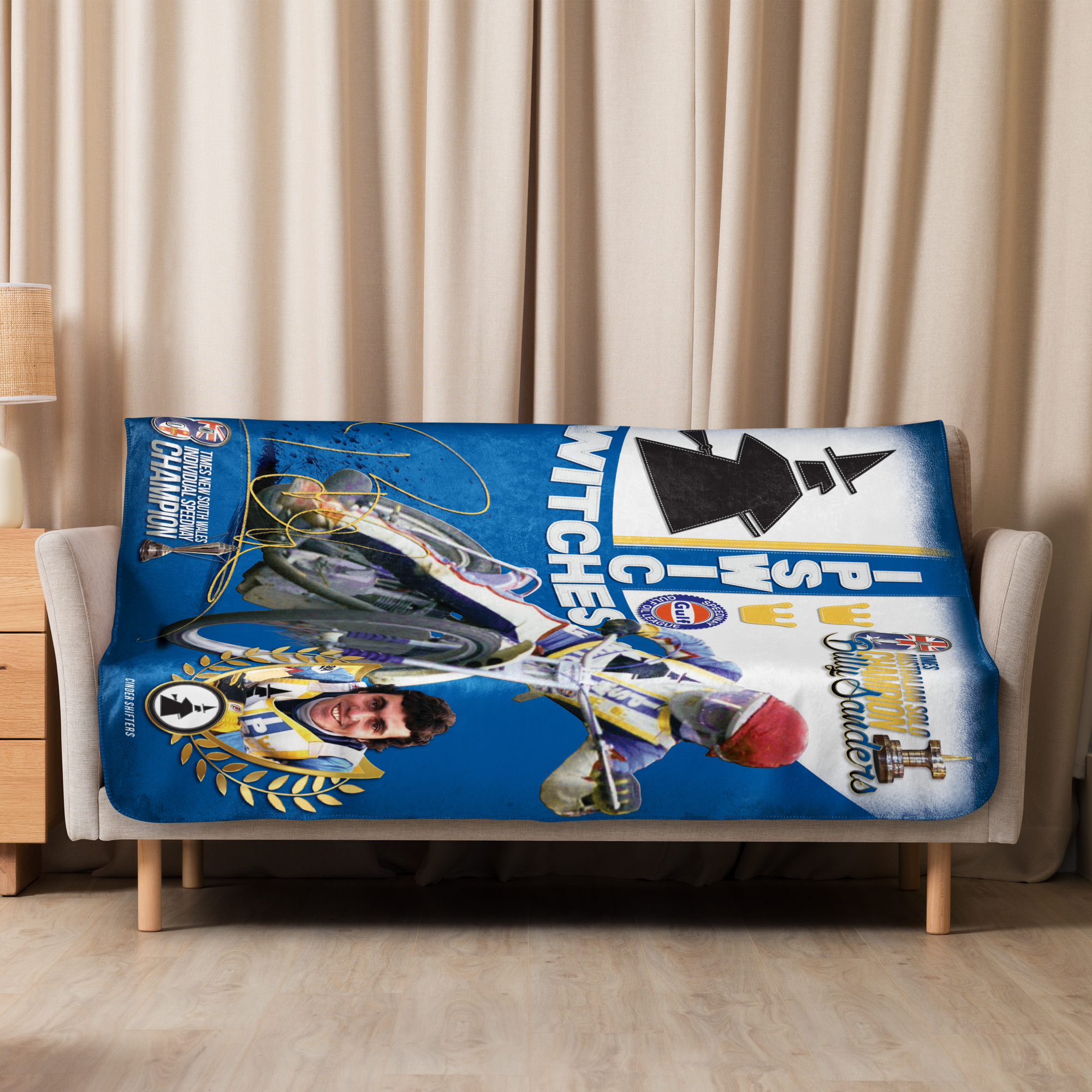 IW_BillySanders_Tribute_STB_Couch.png