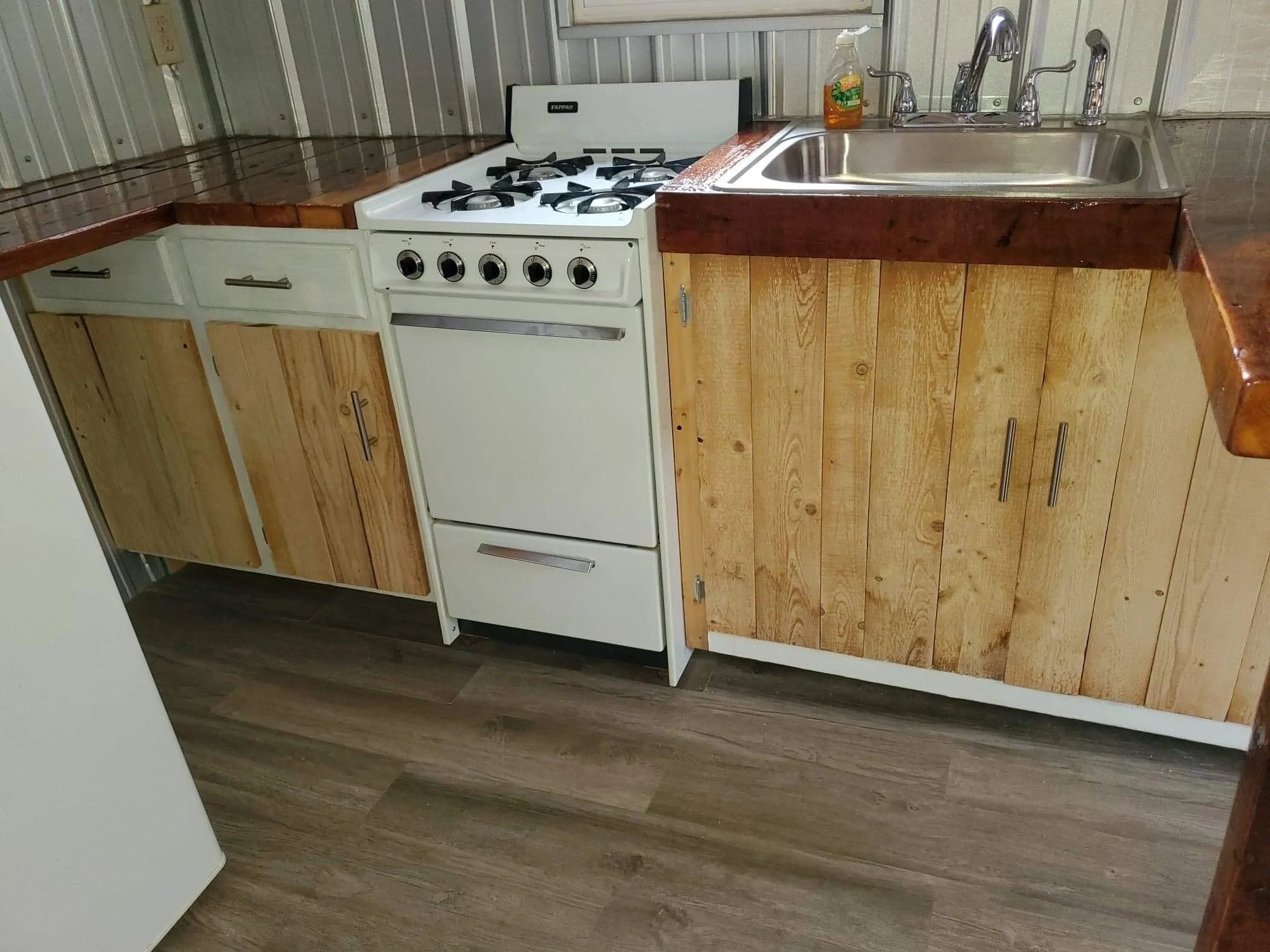 Cabin 1 — De Soto Riverview Cabins